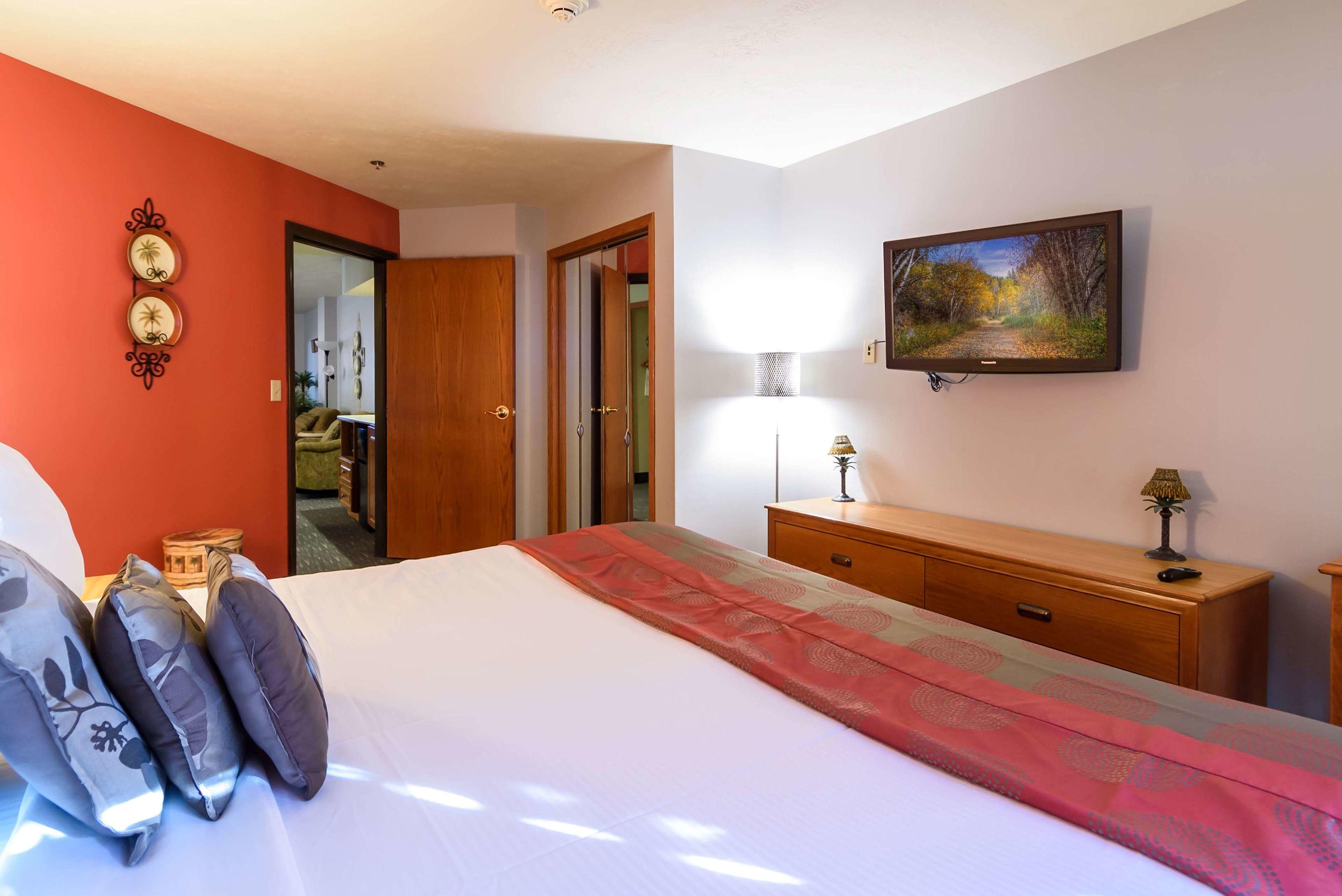 Ramada Sioux Falls Airport Hotel & Suites — photo 5