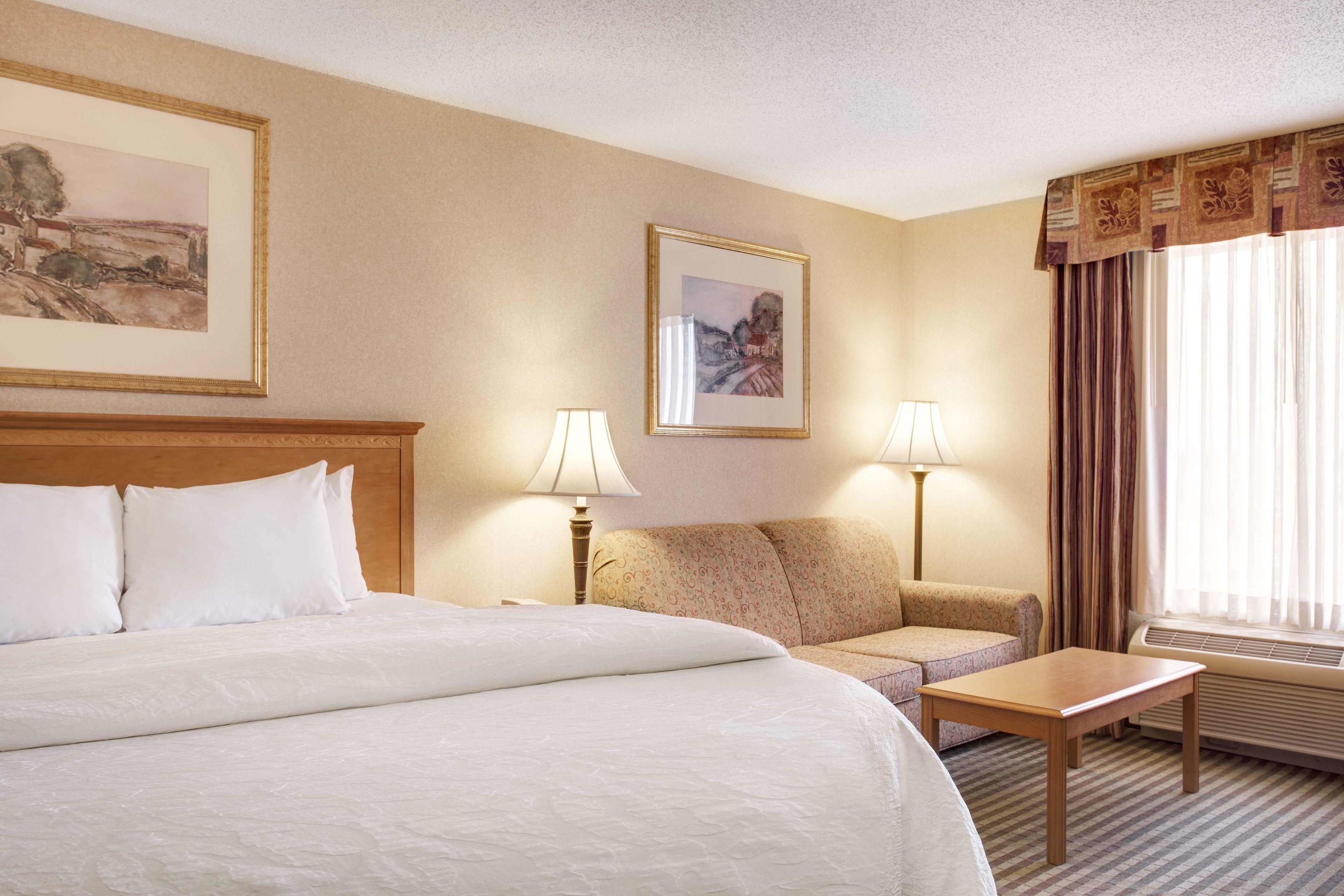 Hampton Inn & Suites Addison — photo 5