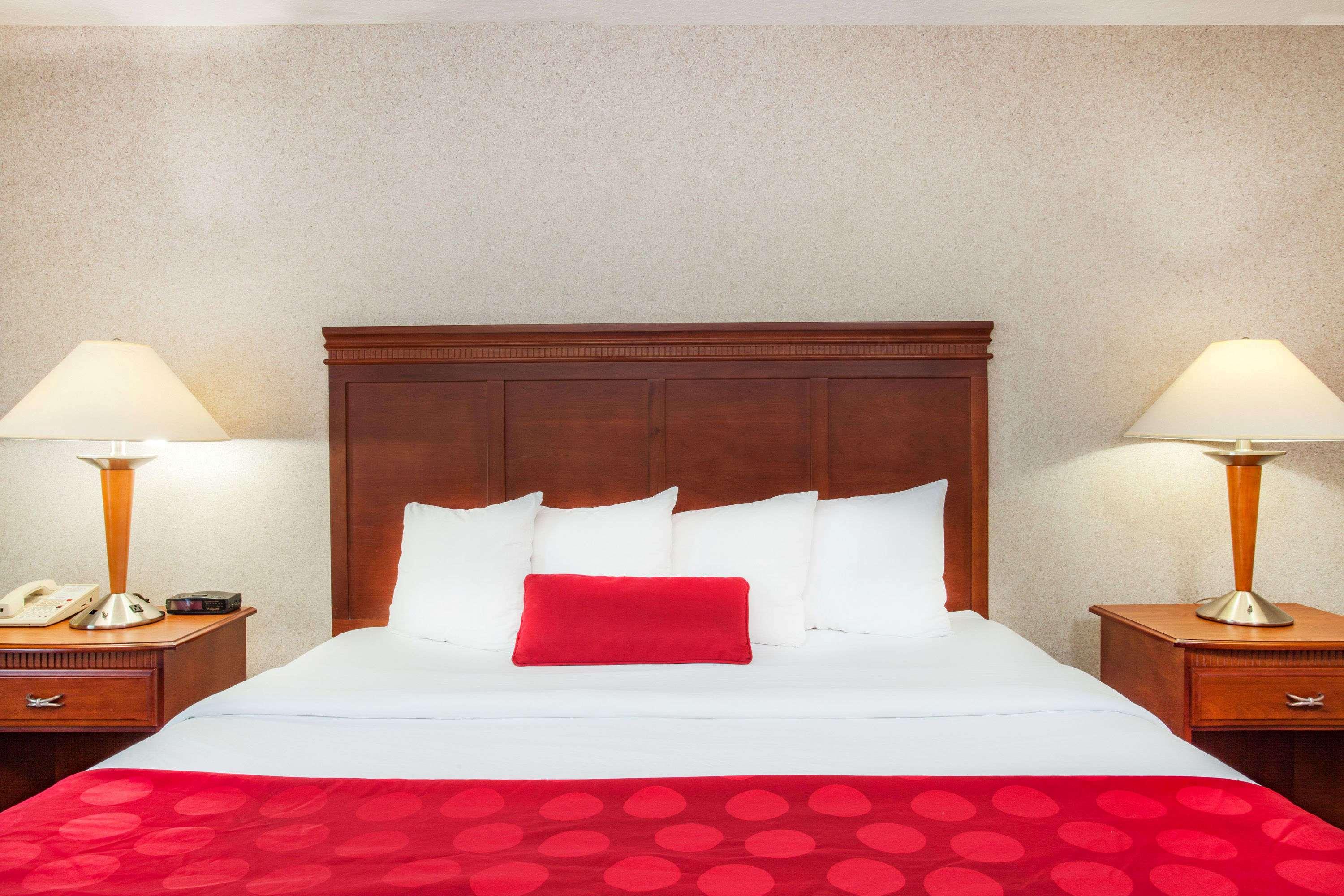 Ramada Jacksonville/Baymeadows Hotel & Conference Center — photo 4