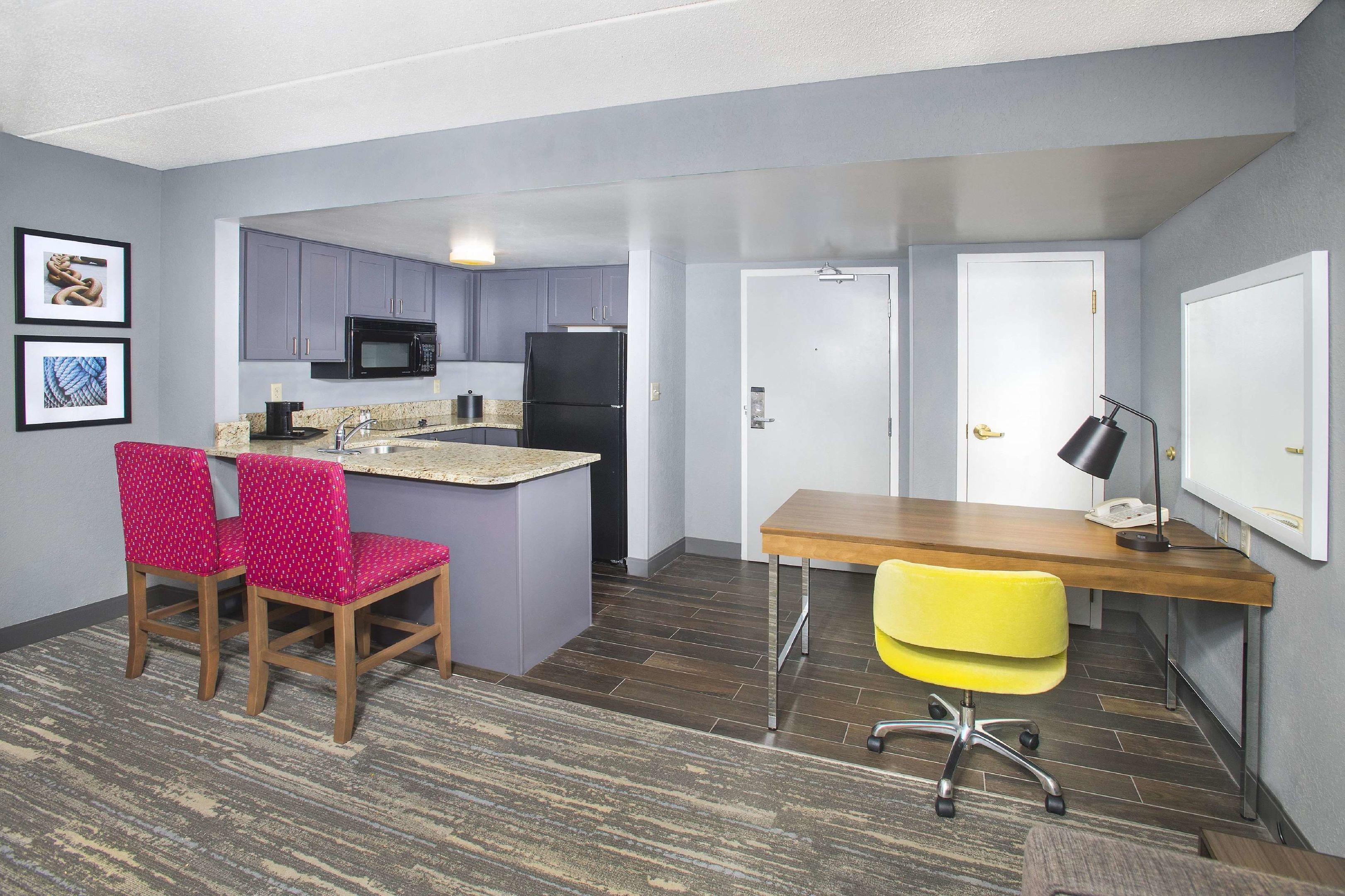 Hampton Inn & Suites Annapolis — photo 4