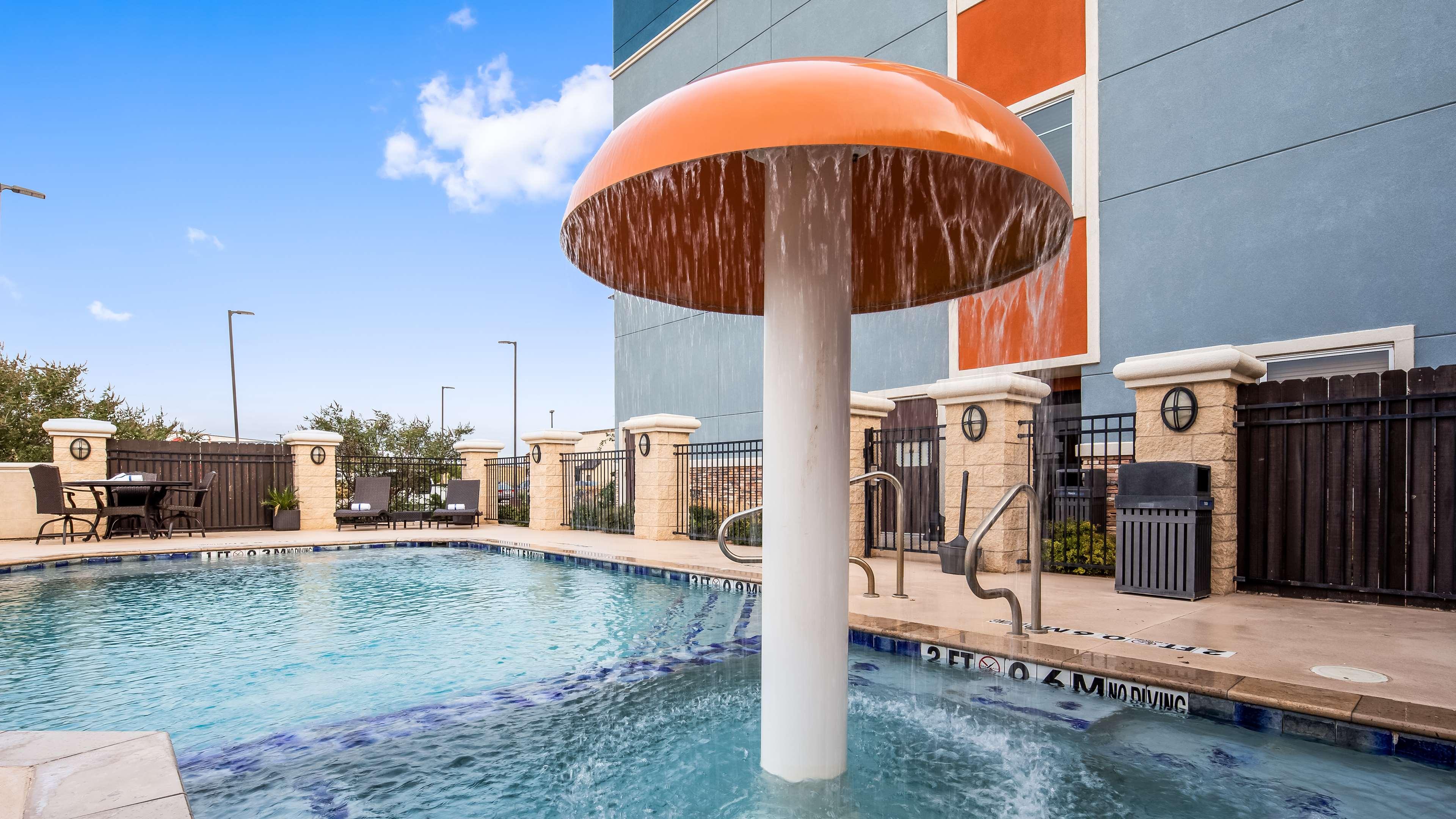 Best Western Plus North Odessa Inn & Suites — photo 4