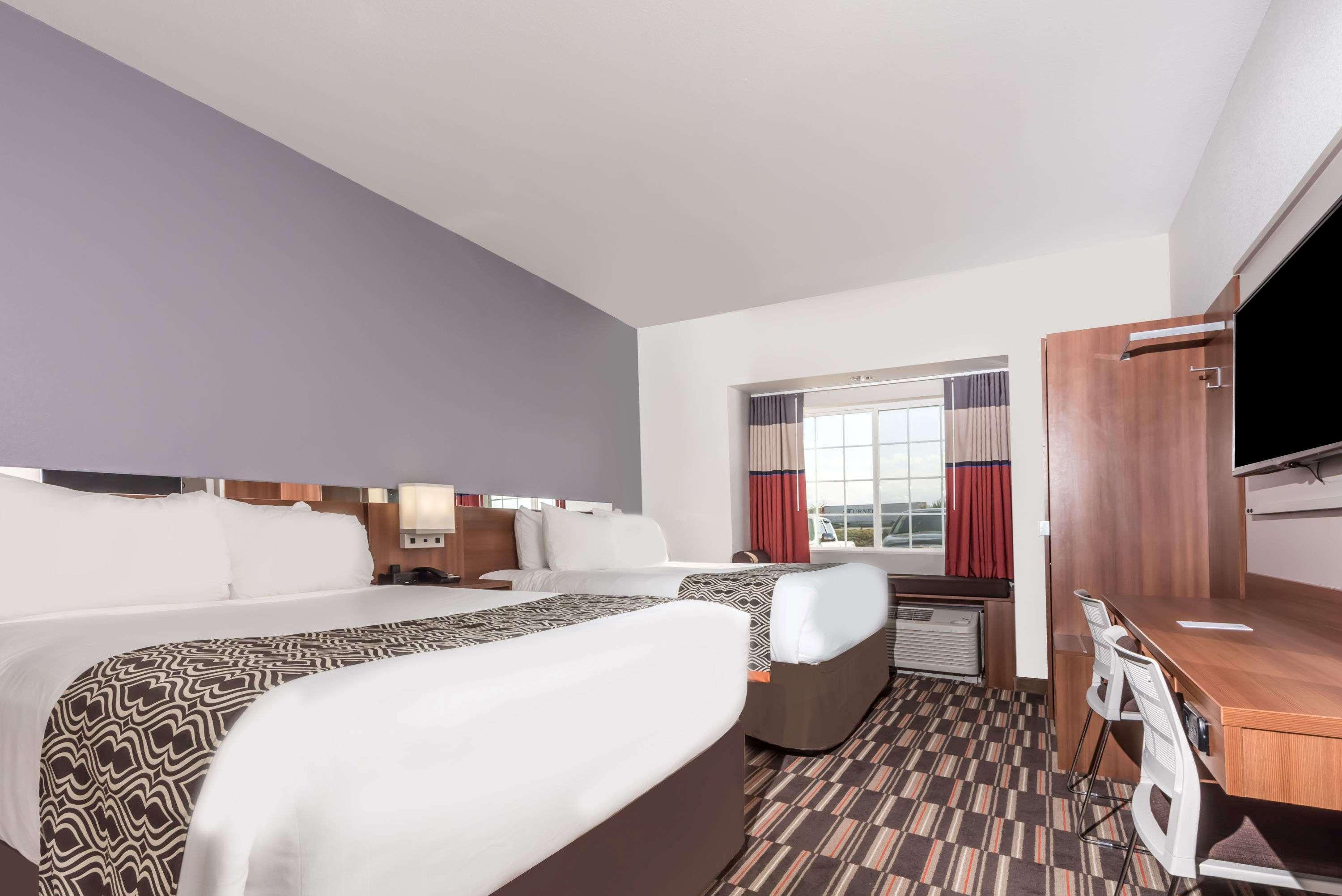 Microtel Inn & Suites Sweetwater — photo 4