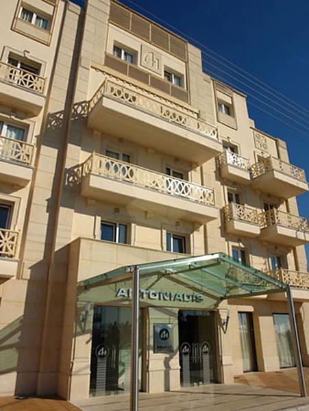 Antoniadis — photo 2