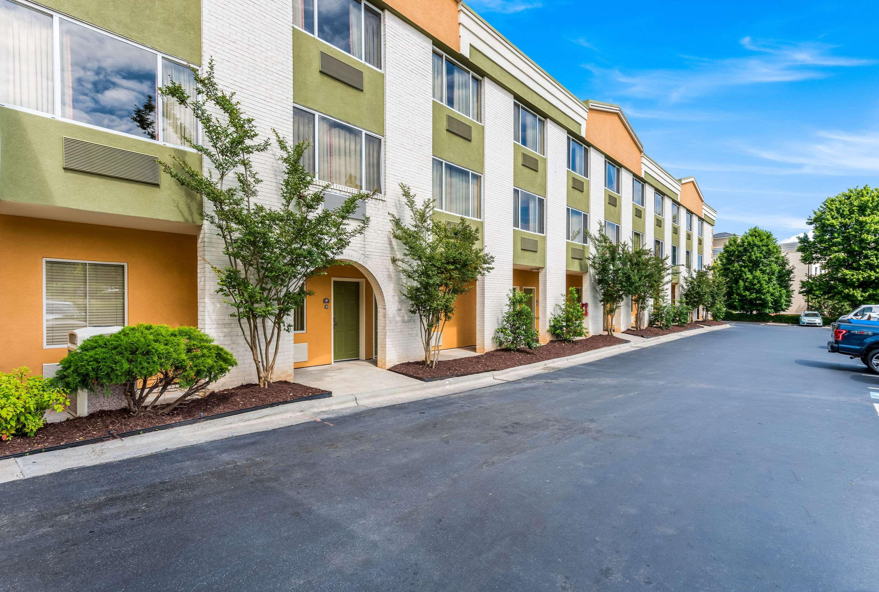 Quality Inn Huntersville near Lake Norman — photo 4