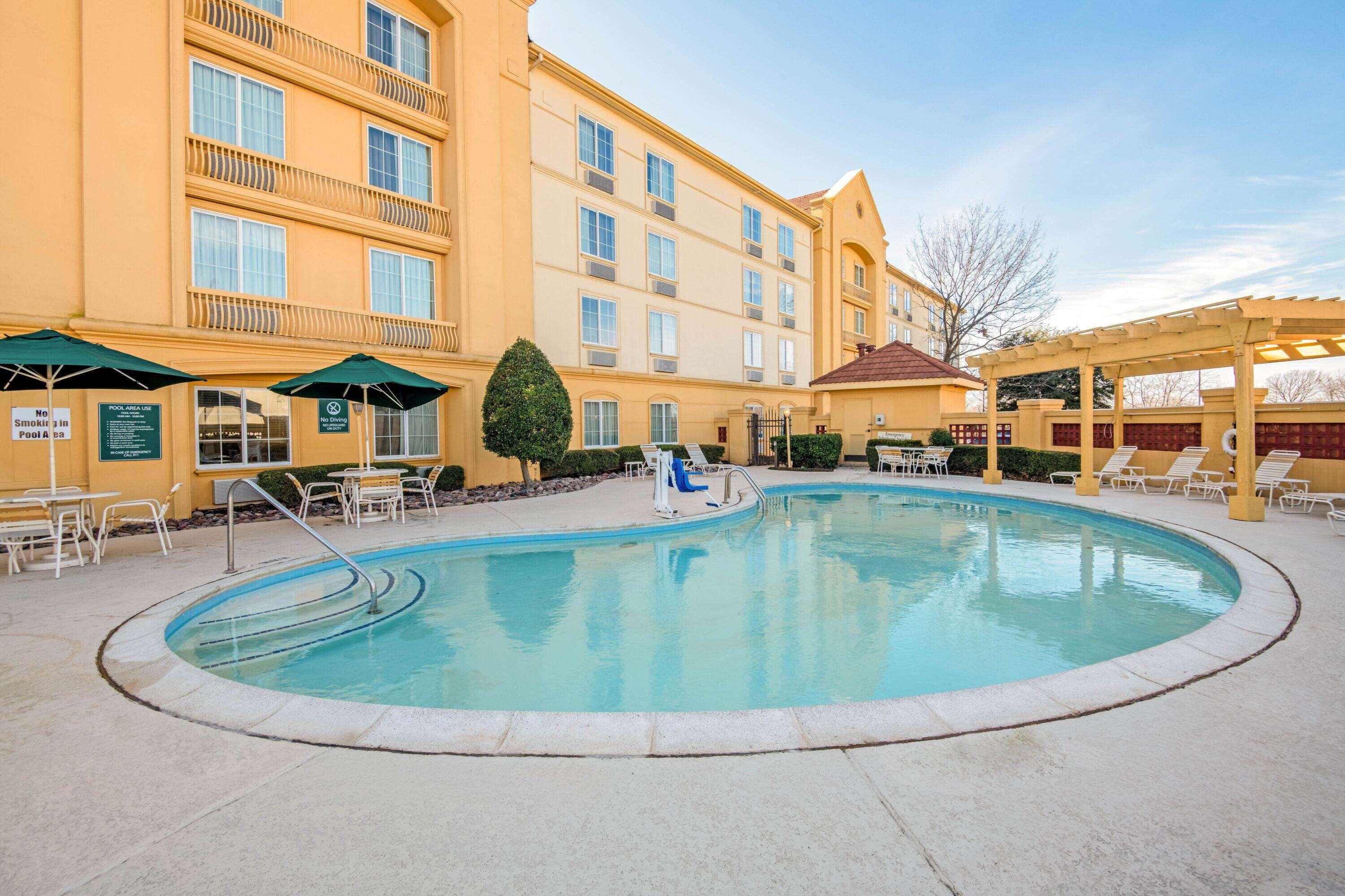 La Quinta Inn & Suites Sherman Denison — photo 4