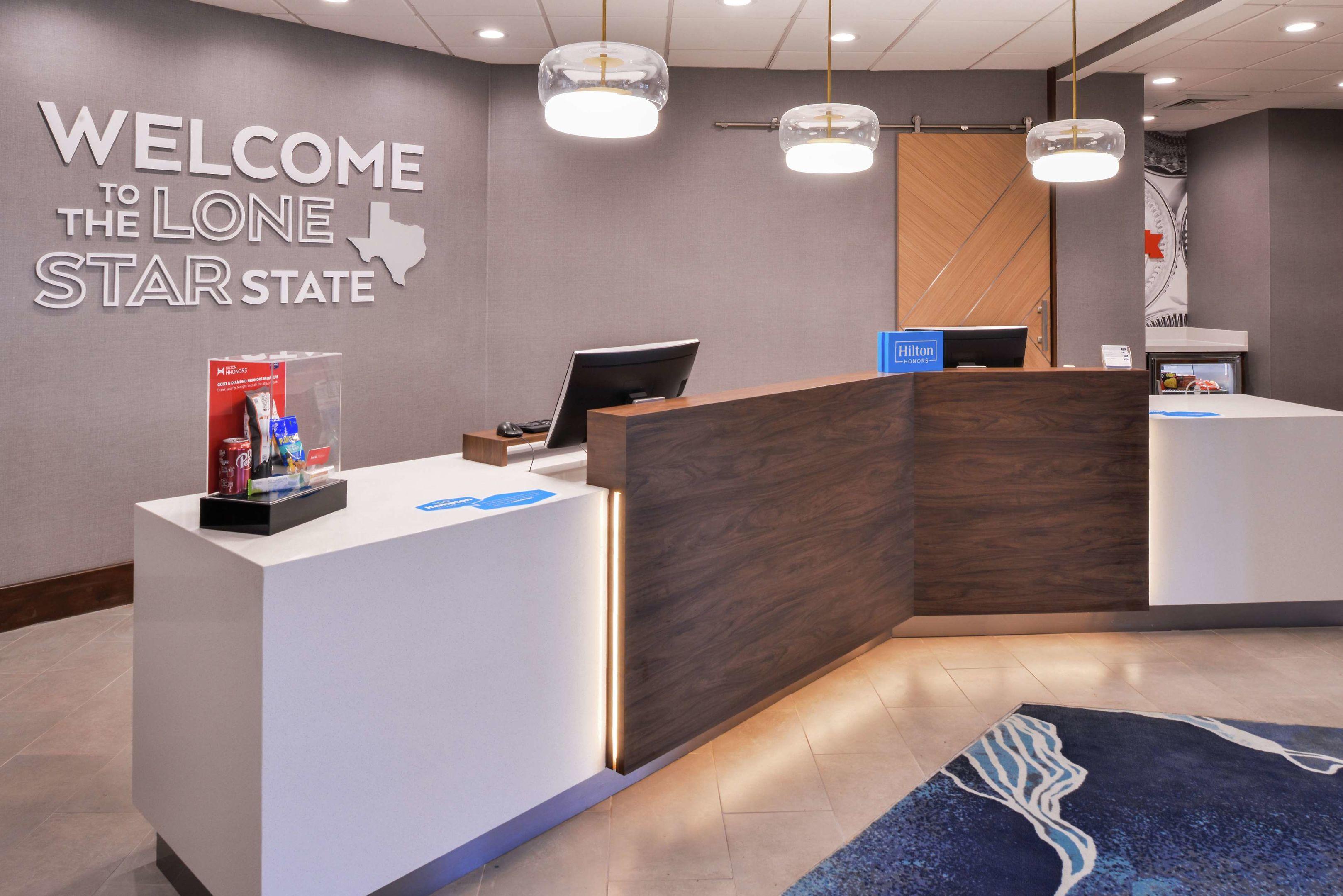 Hampton Inn & Suites Frisco-Legacy Park — photo 5