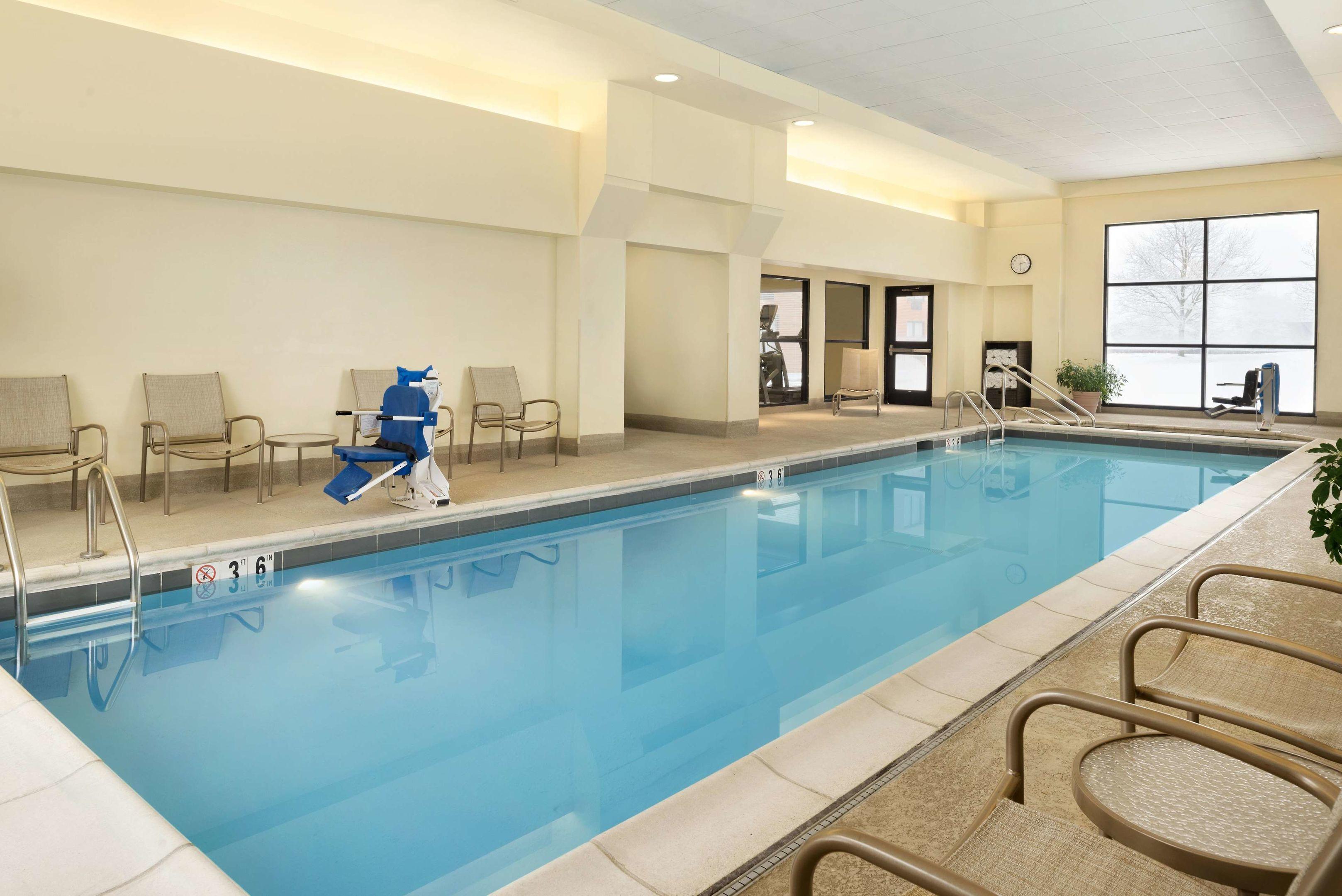 DoubleTree by Hilton Hotel Milwaukee - Brookfield — photo 4