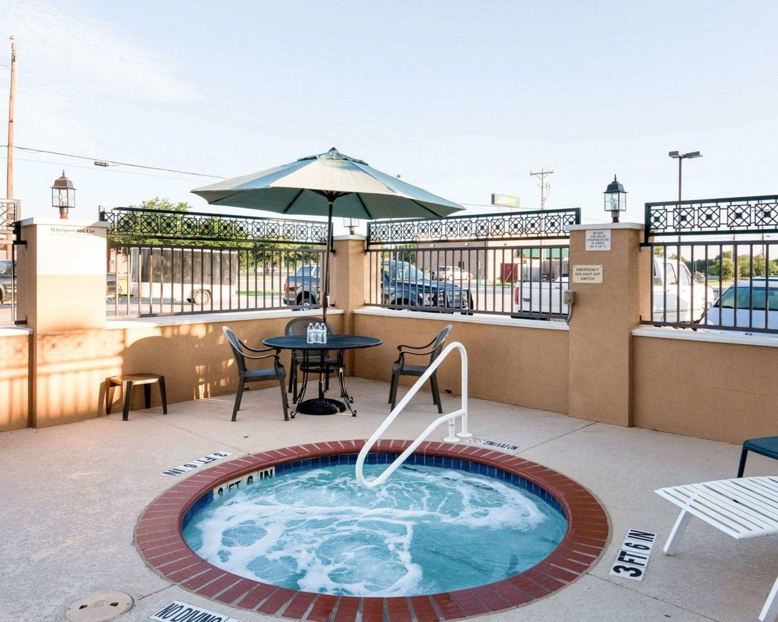 Comfort Inn & Suites — photo 5