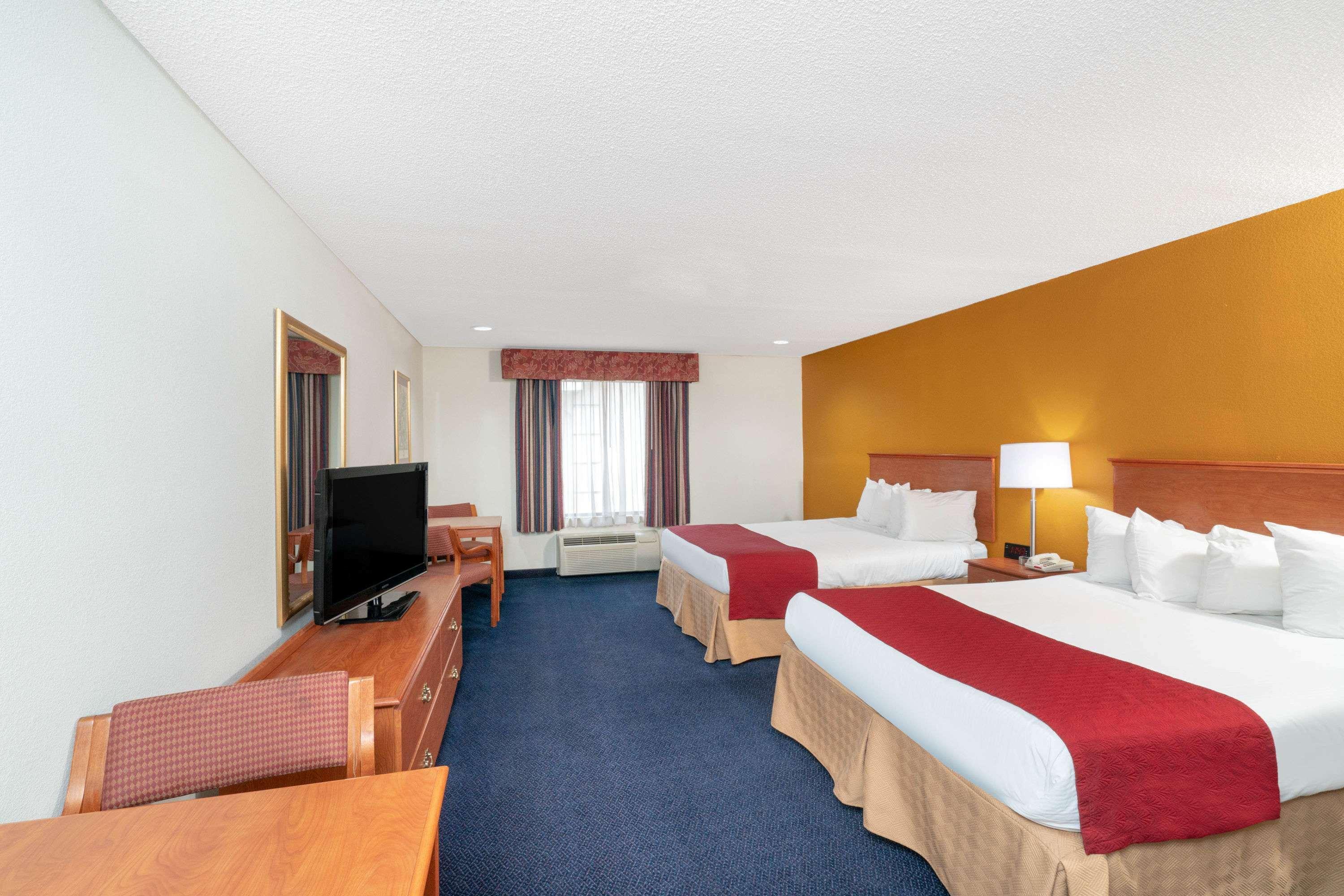 Baymont Inn & Suites Albany — photo 3