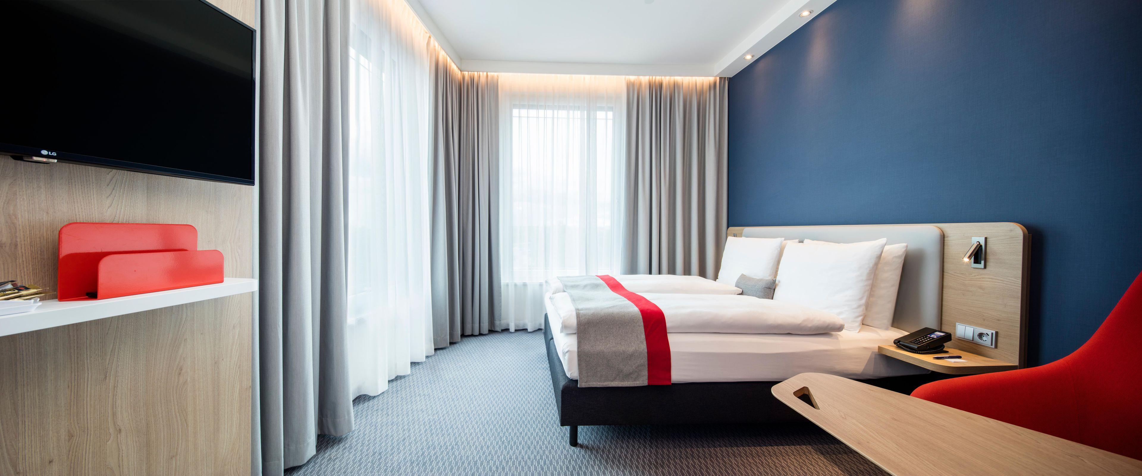 Holiday Inn Express Munich City West — photo 4