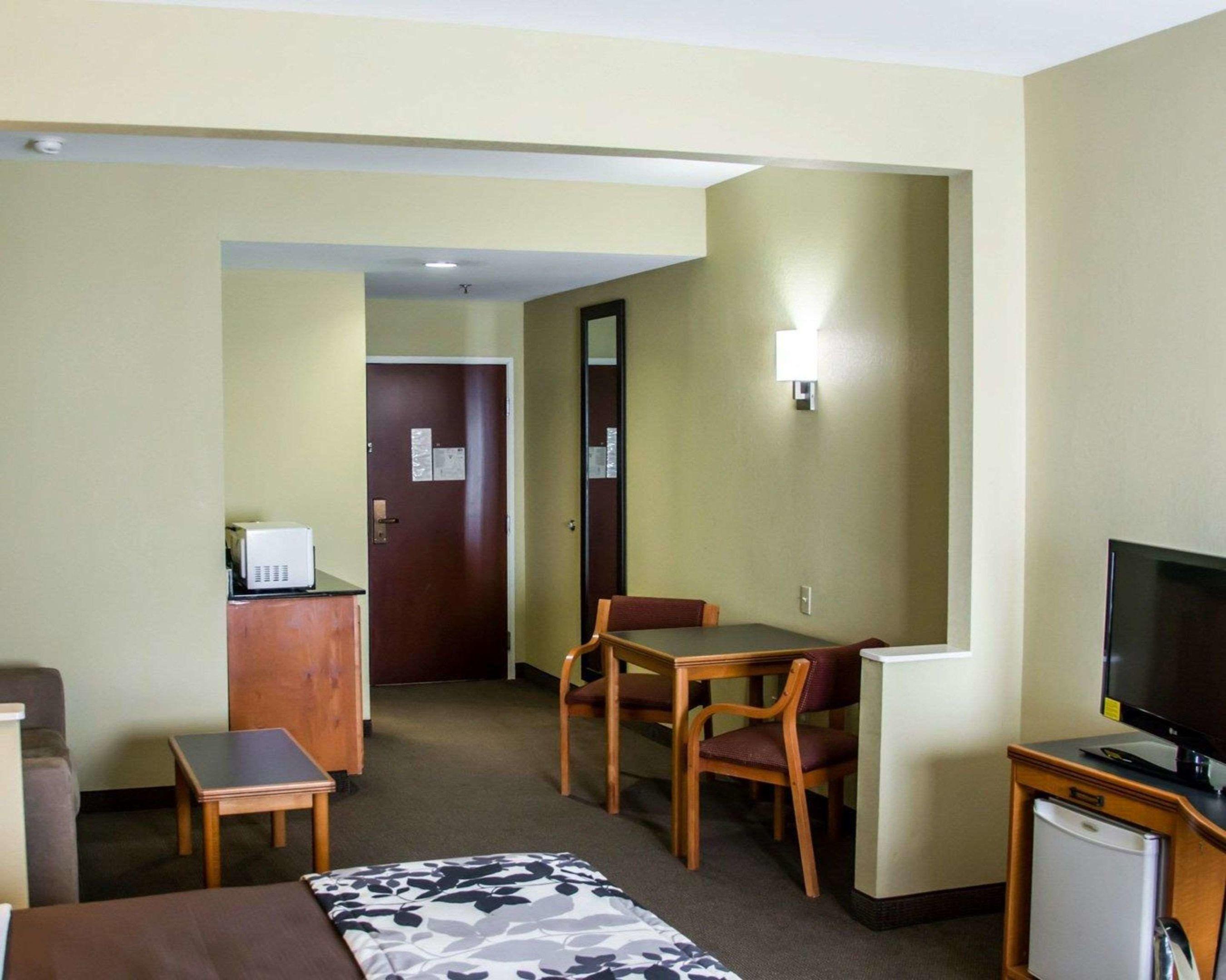 Sleep Inn & Suites — photo 5