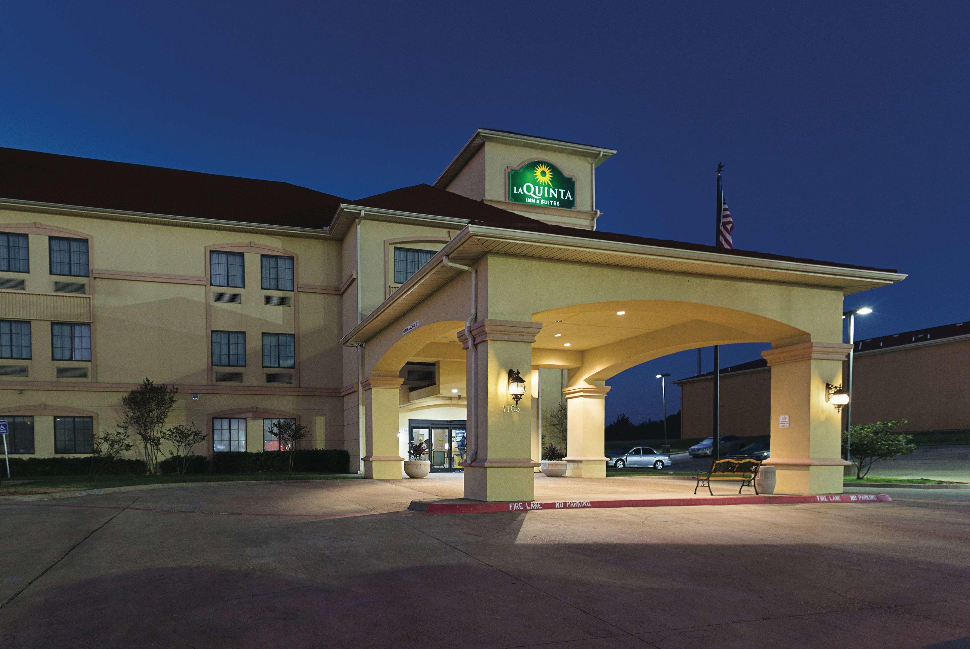 La Quinta Inn & Suites Alvarado — photo 4