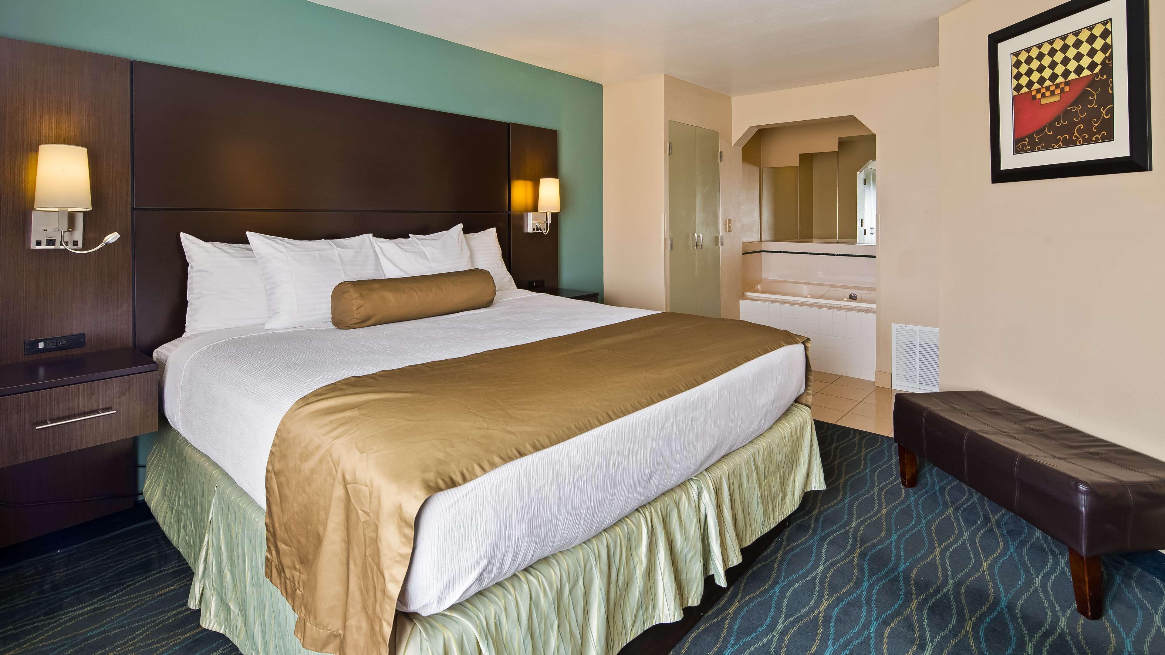 Best Western Plus University Inn — photo 3