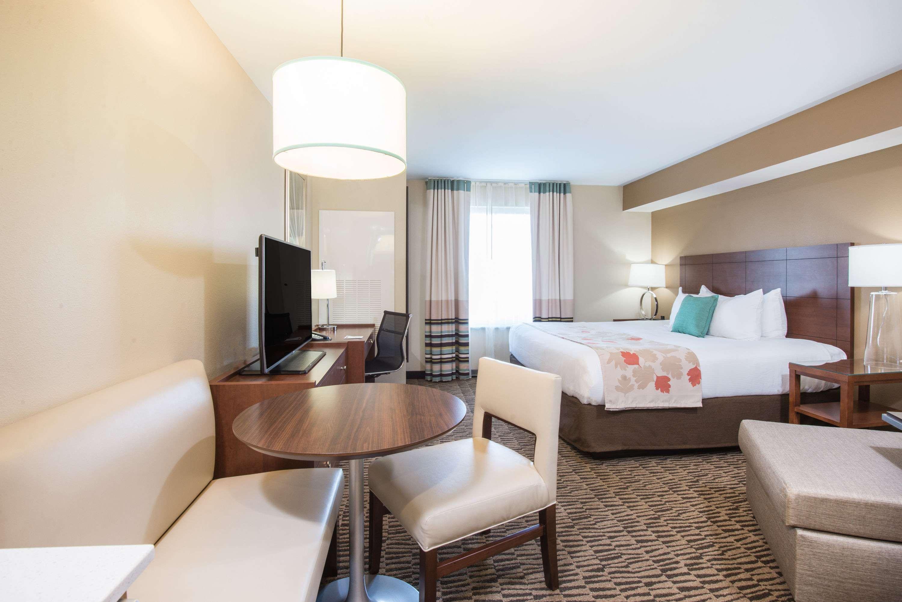 Hawthorn Suites by Wyndham St Clairsville — photo 4