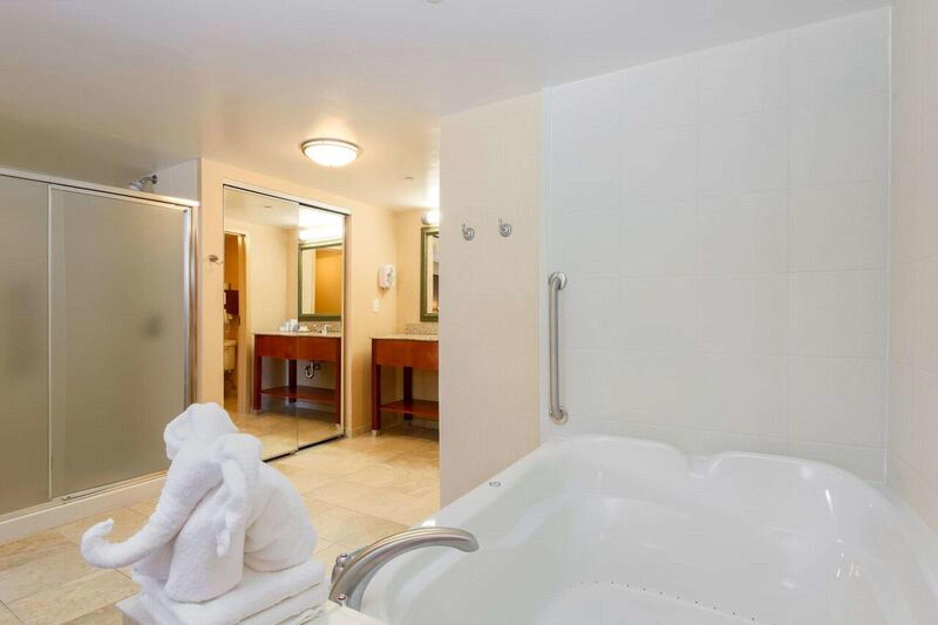 Hampton Inn & Suites Poughkeepsie — photo 5