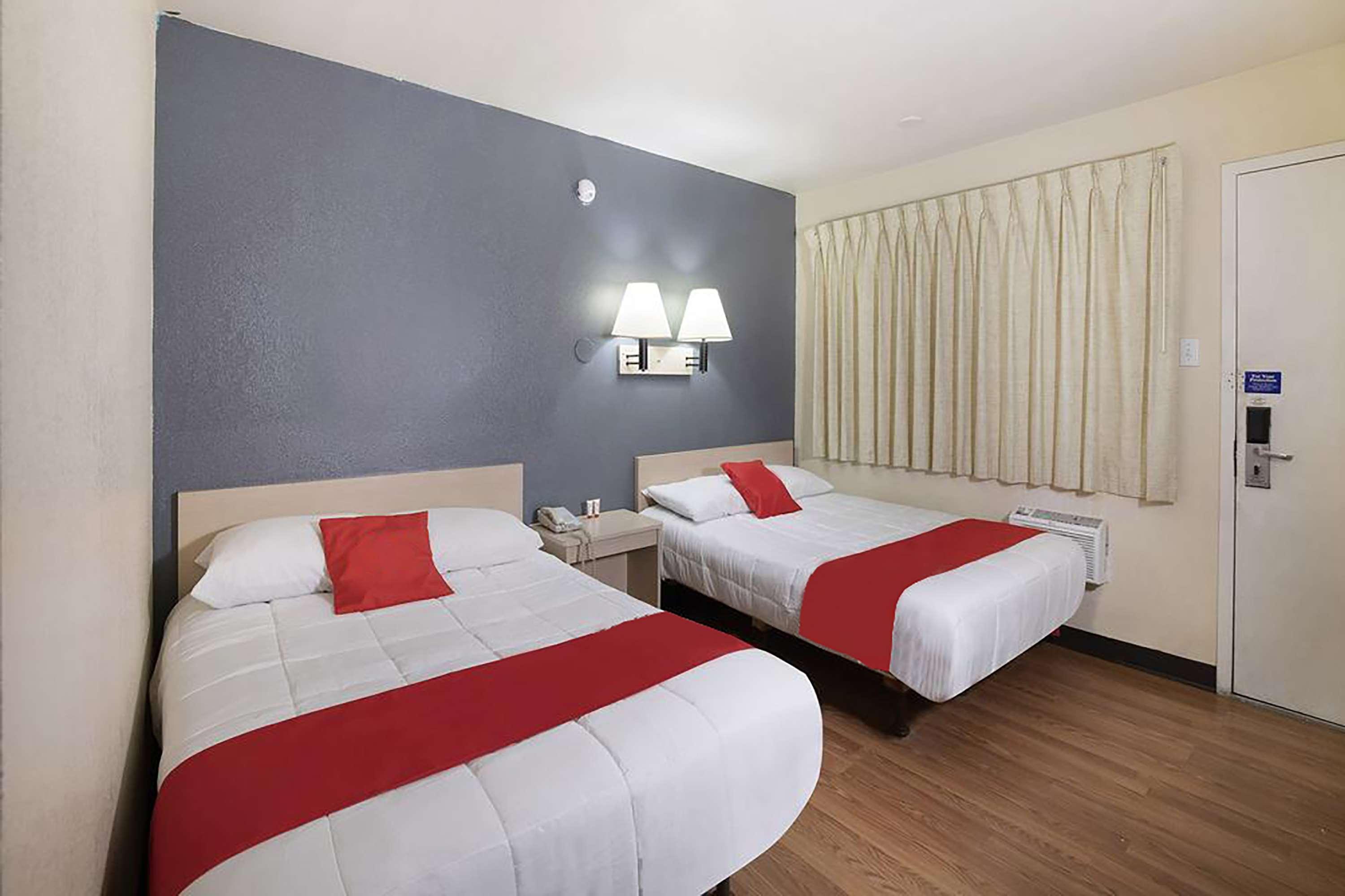 Travelodge by Wyndham Ridgecrest — photo 3