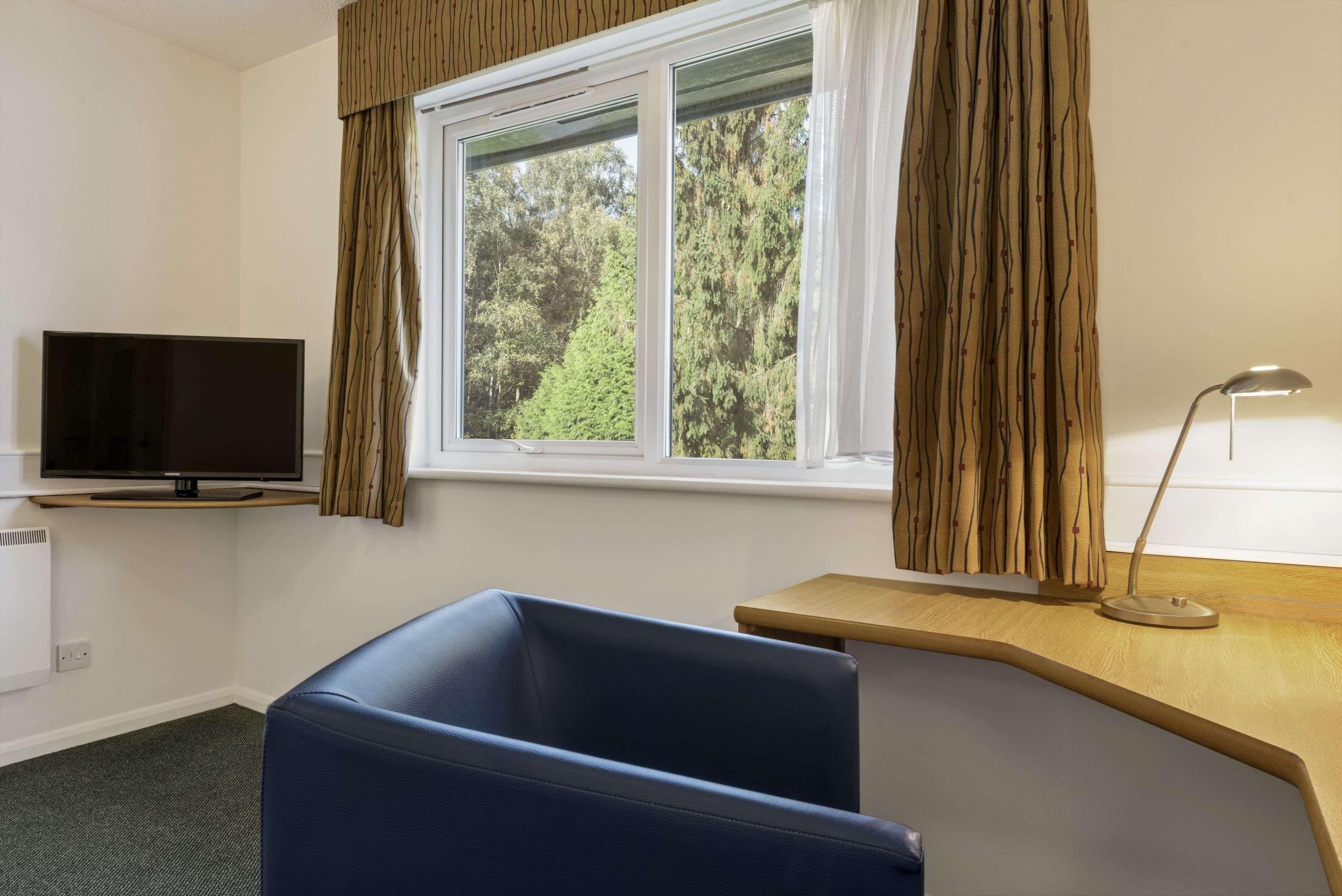 Days Inn Fleet M3 — photo 4