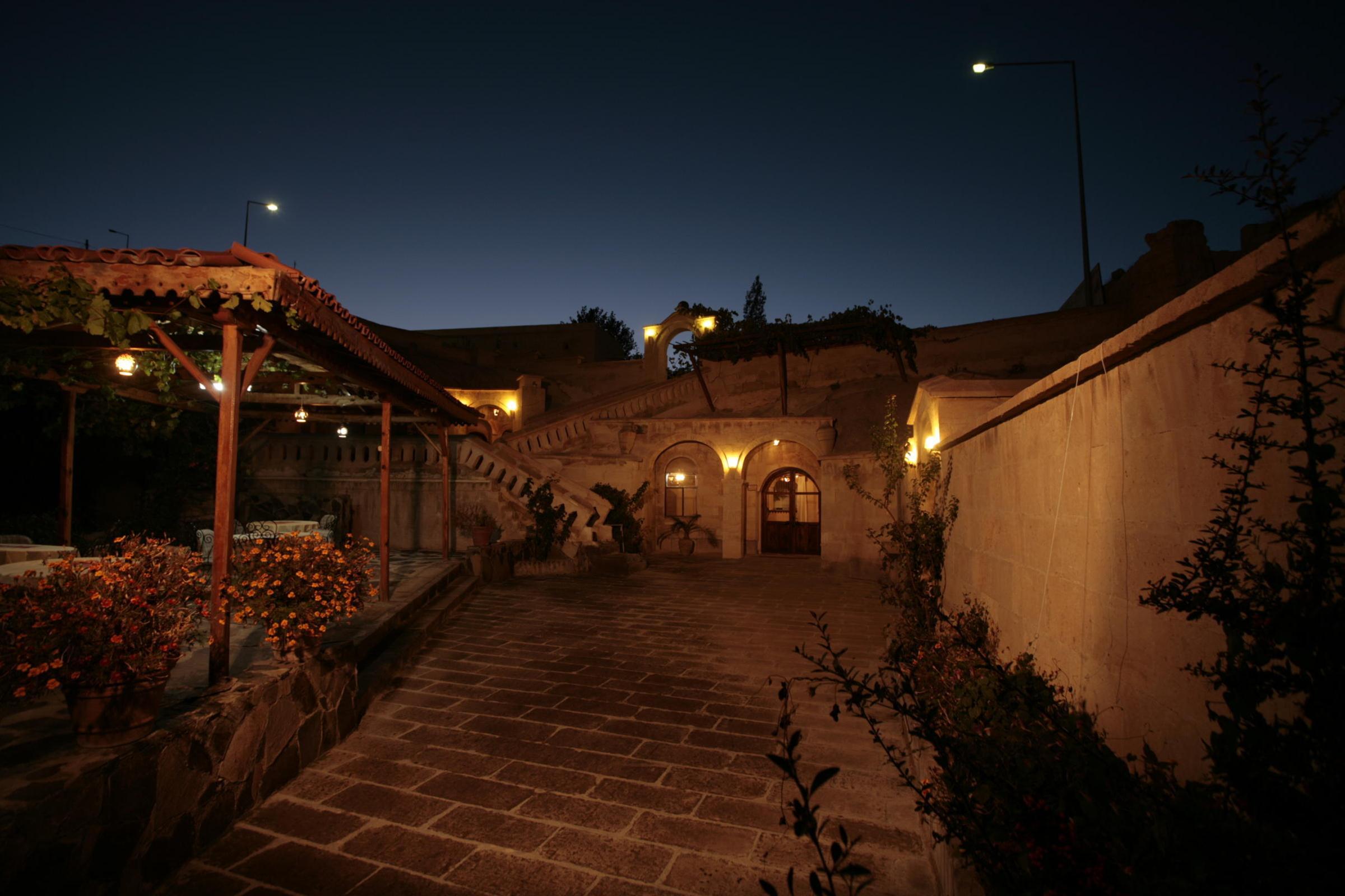 Buket Cave — photo 4