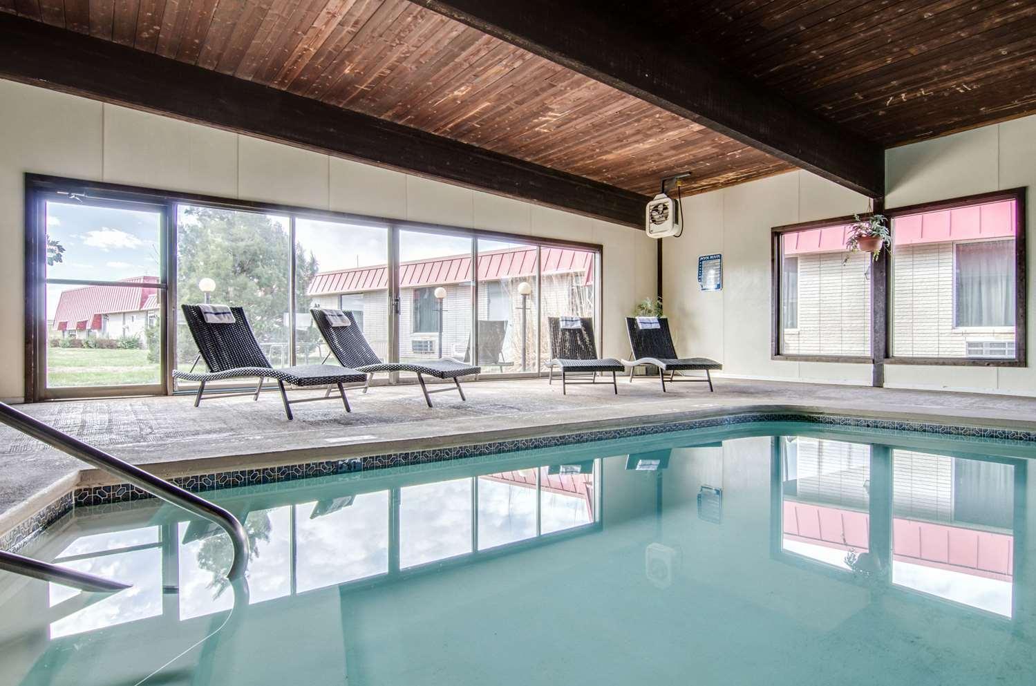 Americas Best Value Inn Salina — photo 4