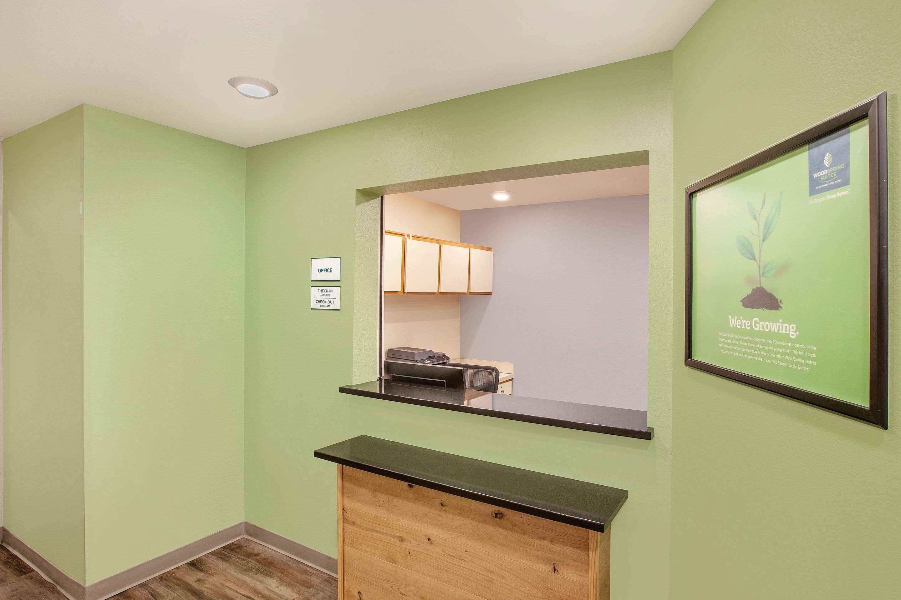 WoodSpring Suites Phoenix Peoria — photo 5
