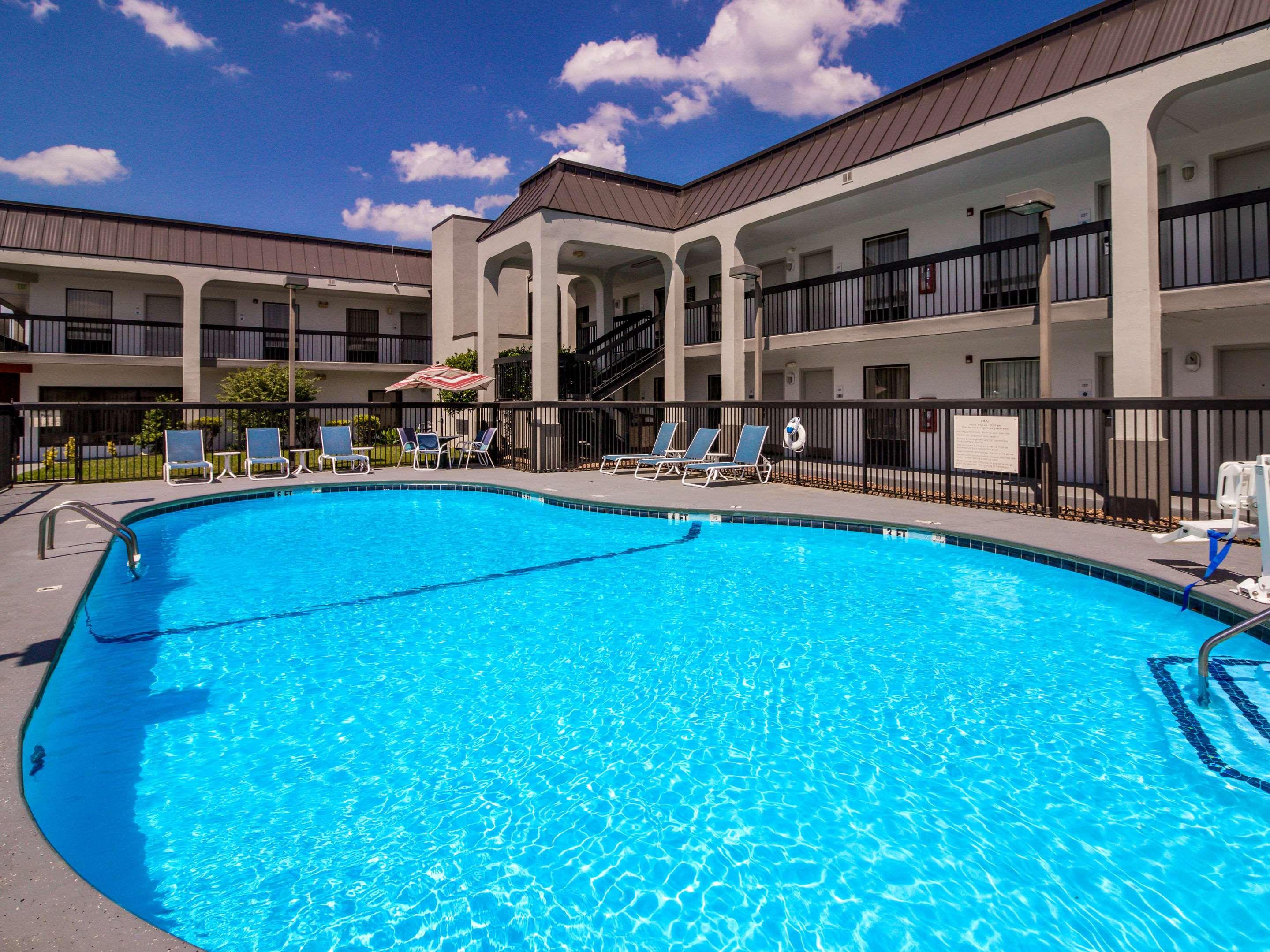 Clarion Inn Cleveland — photo 4