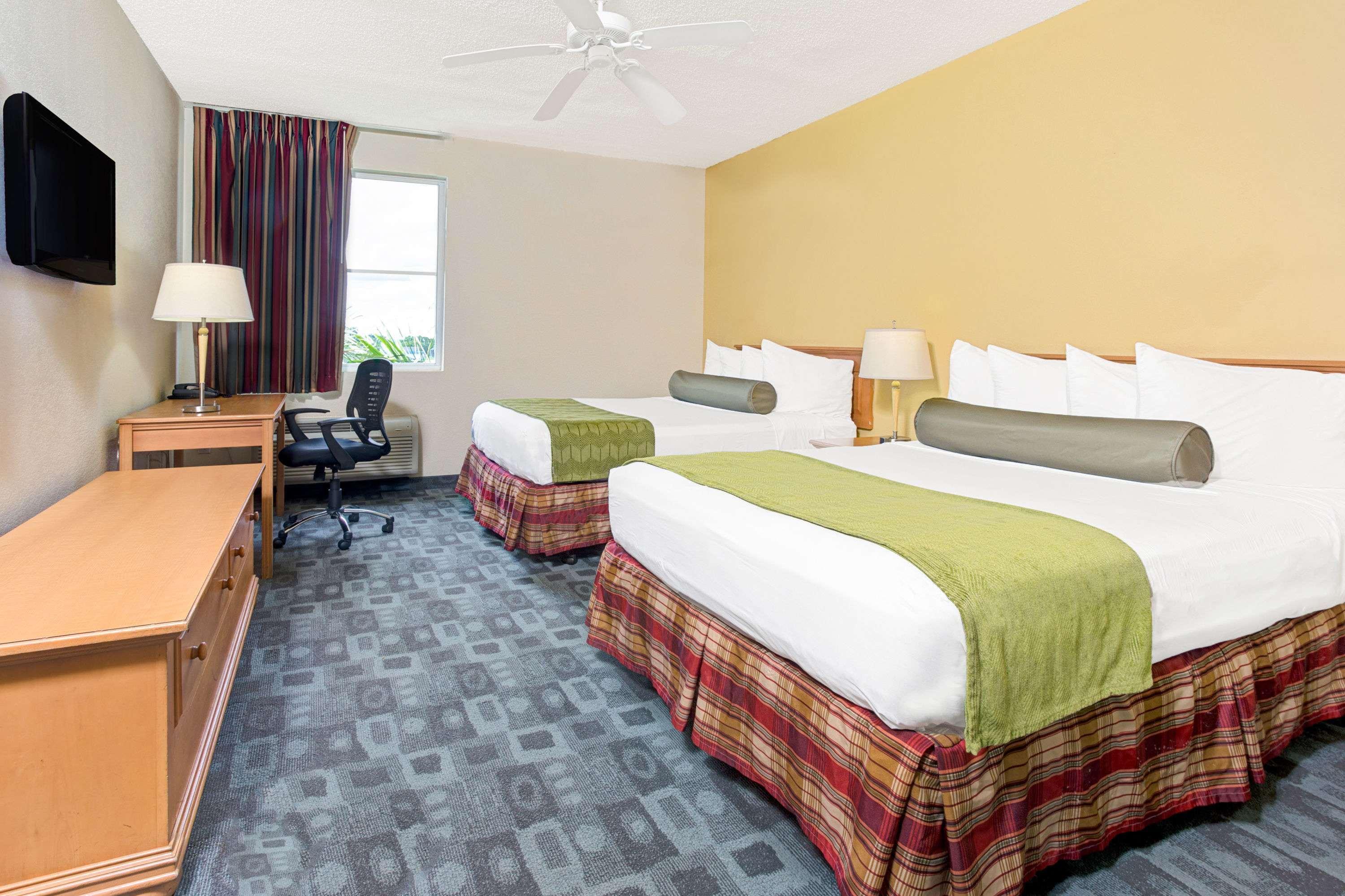 Baymont Inn & Suites Miami Doral — photo 5
