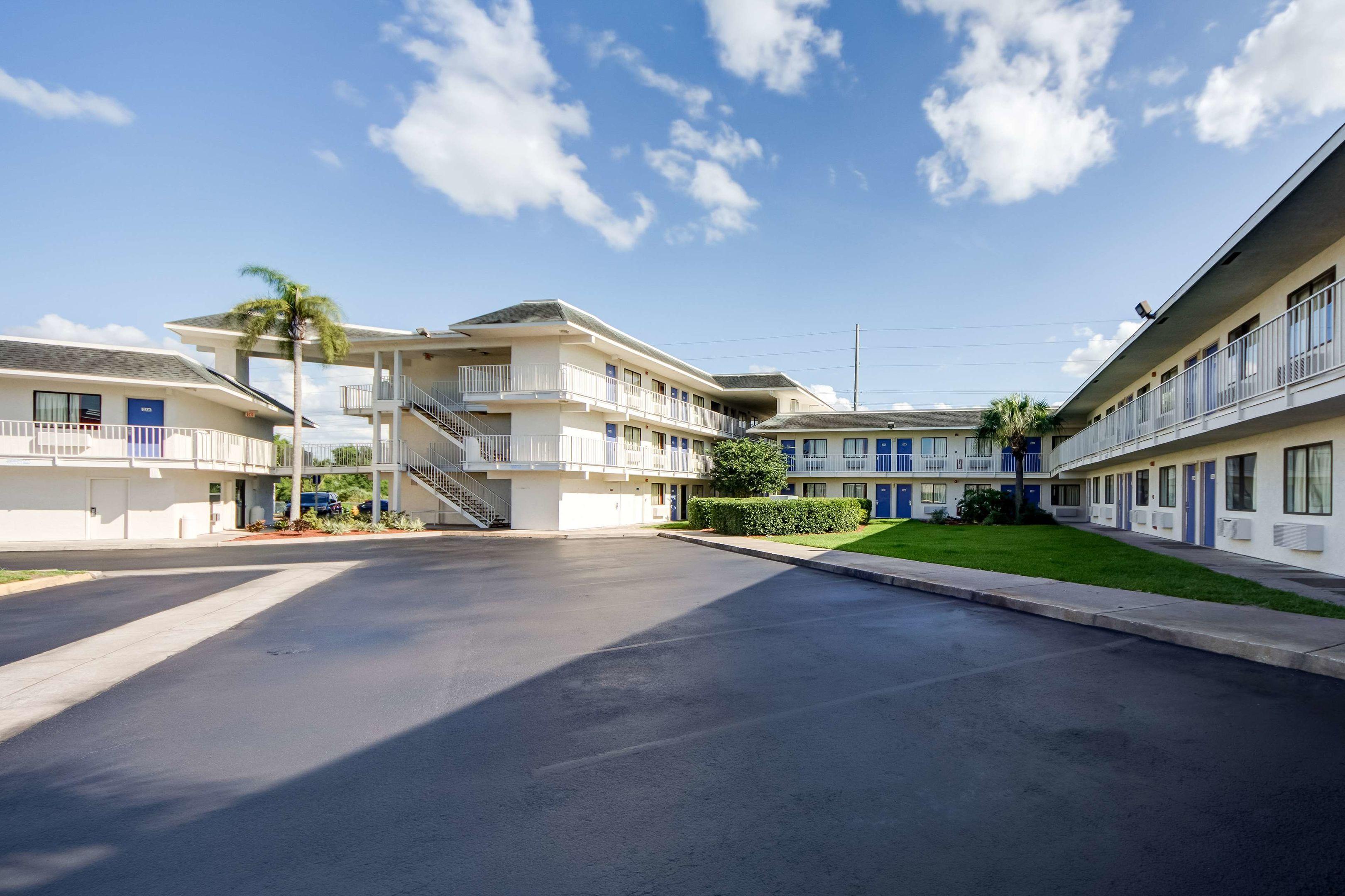 Motel 6 Lakeland — photo 3