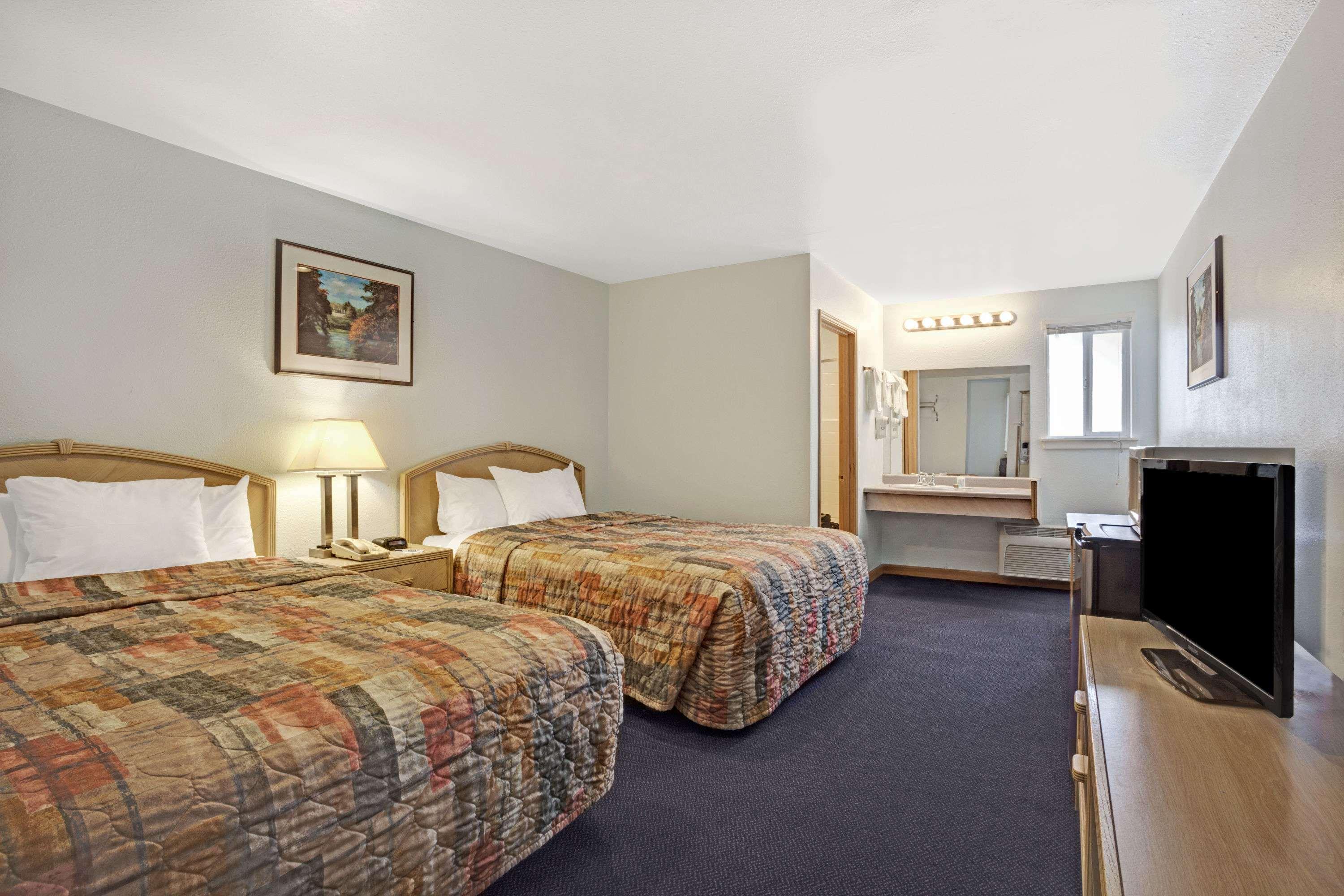 Travelodge by Wyndham Seattle North of Downtown — photo 4