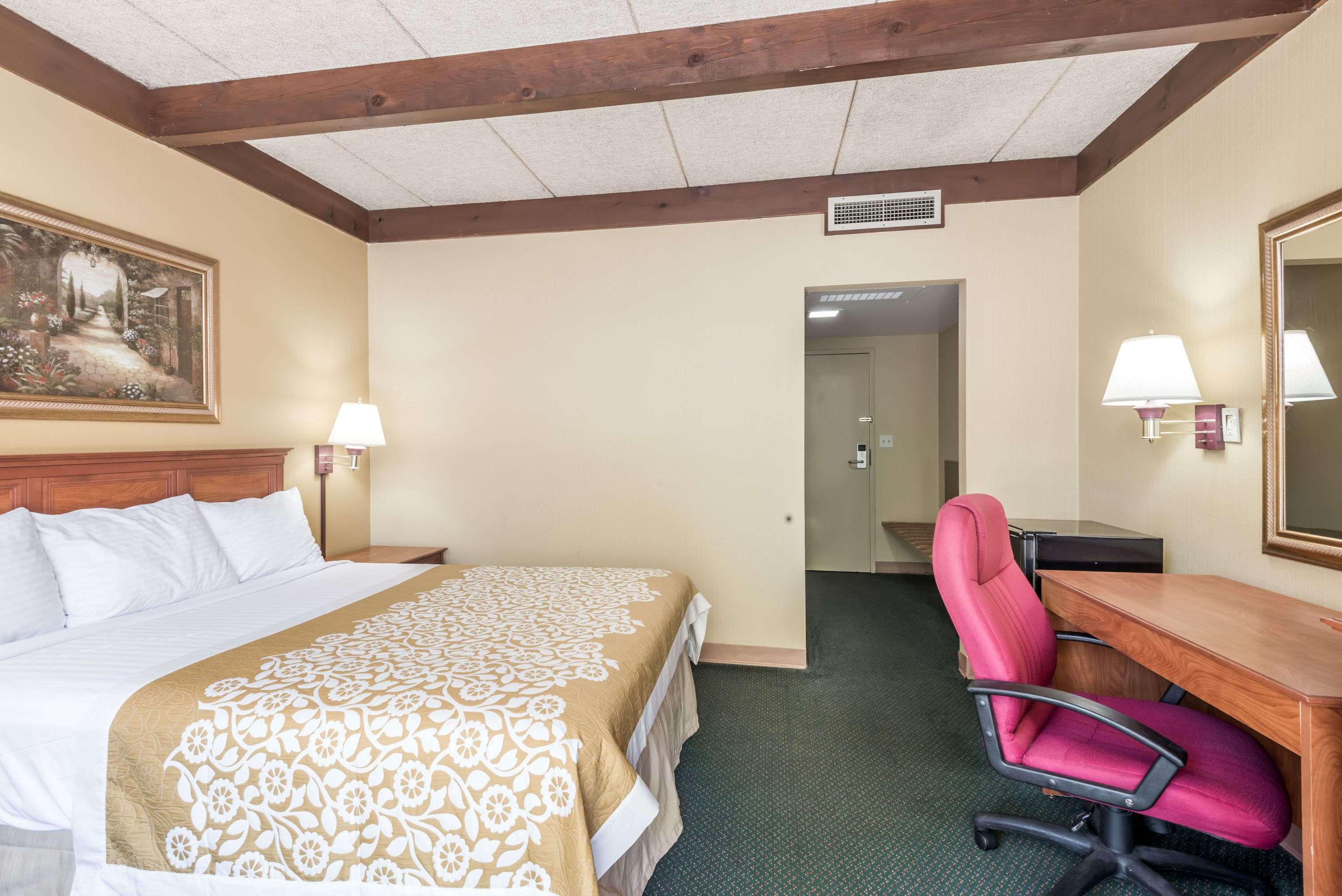 Days Inn Niles — photo 5
