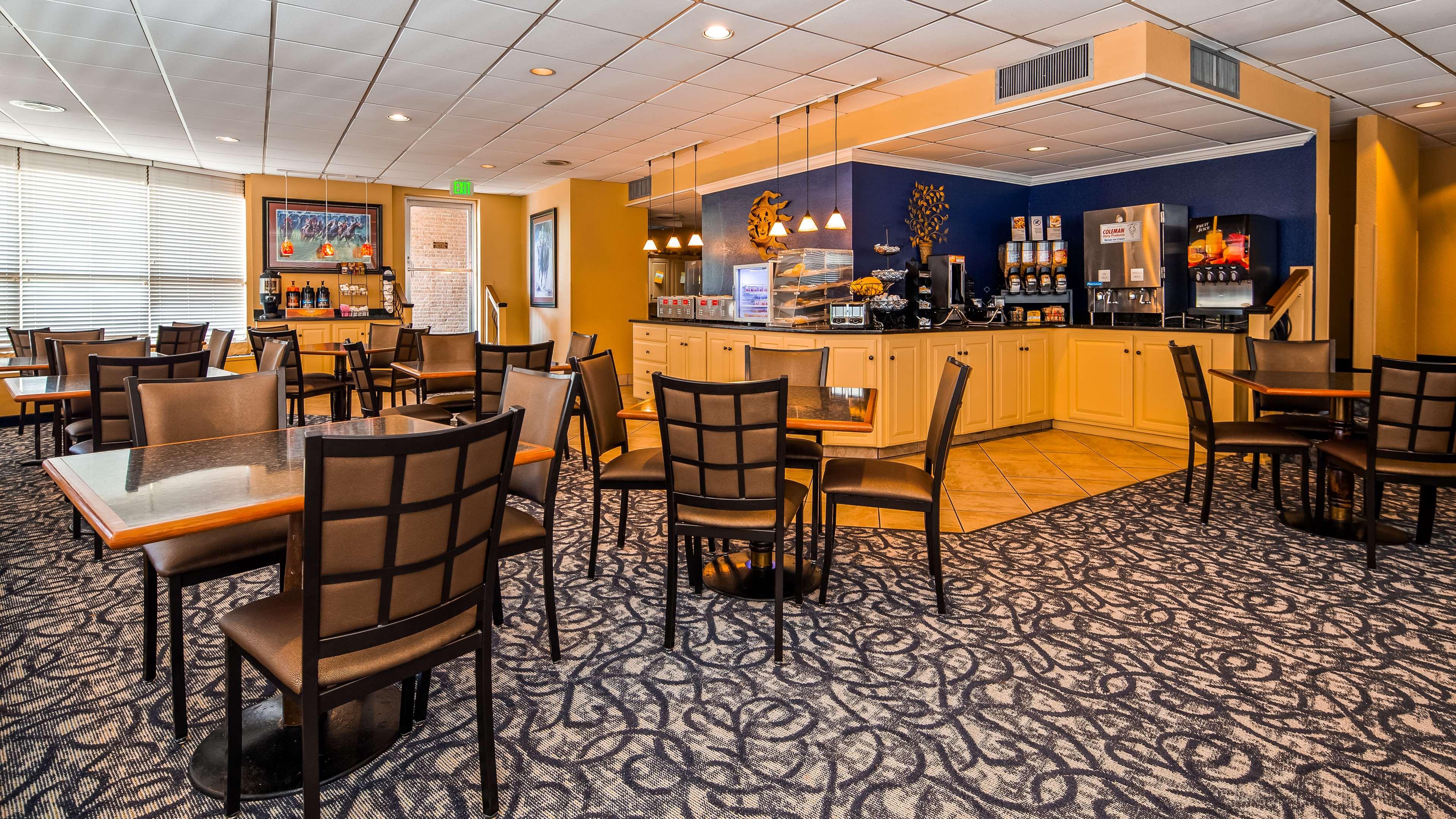 Best Western Winners Circle — photo 5