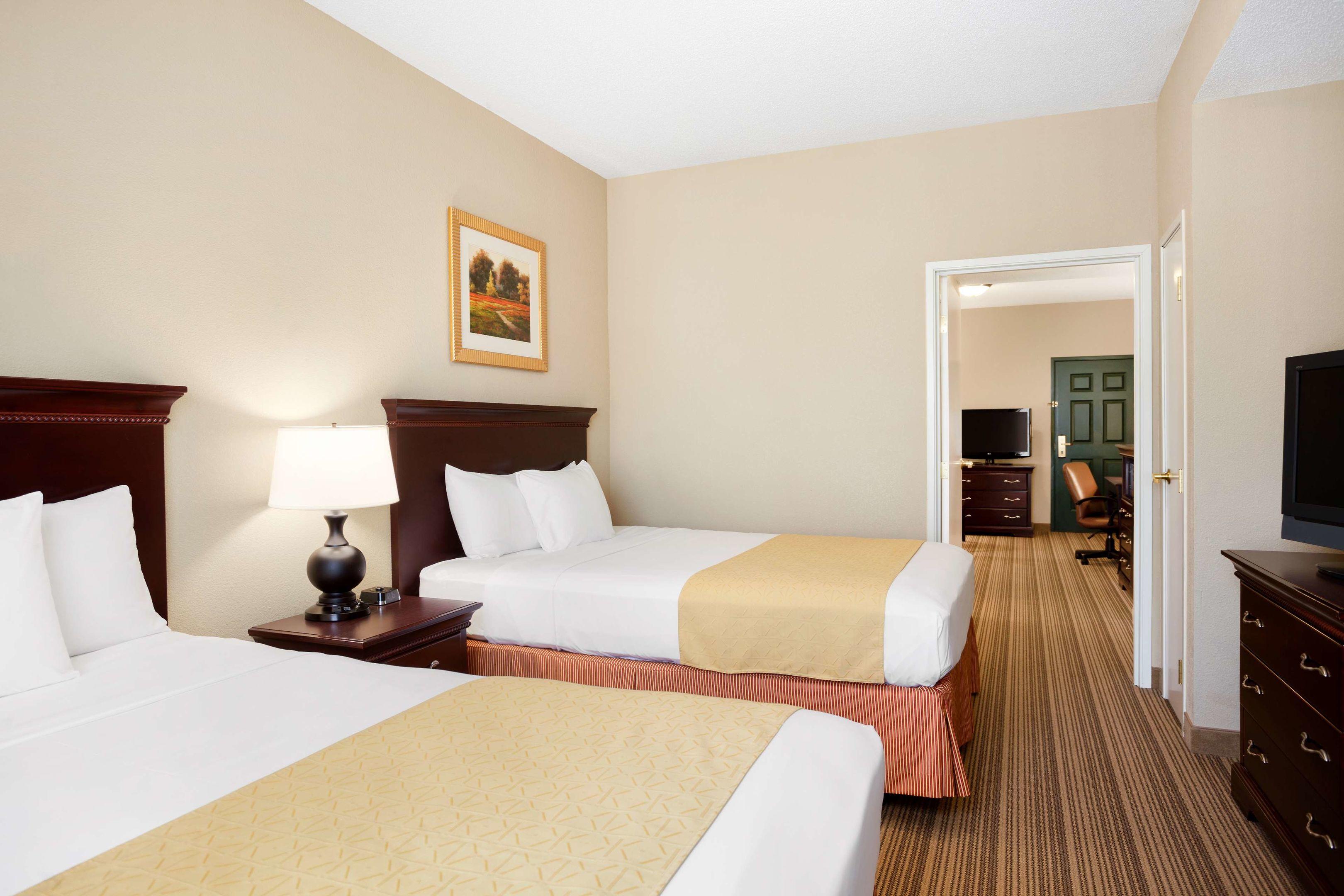 Country Inn & Suites by Radisson, Ithaca, NY — photo 5