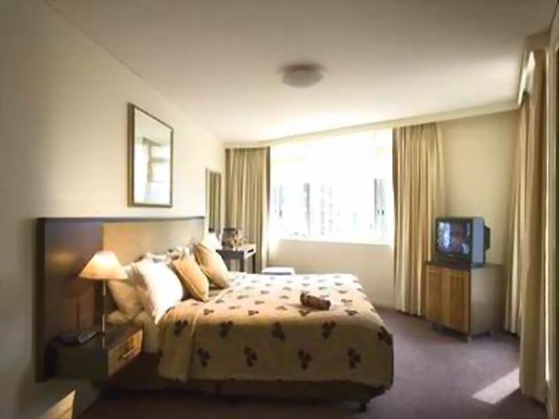 Quay West Suites Melbourne — photo 4