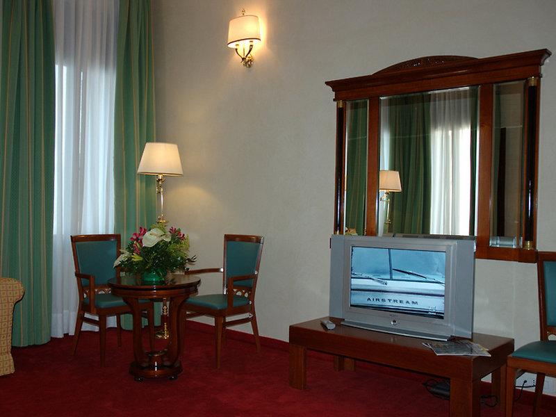 Dona Palace — photo 5
