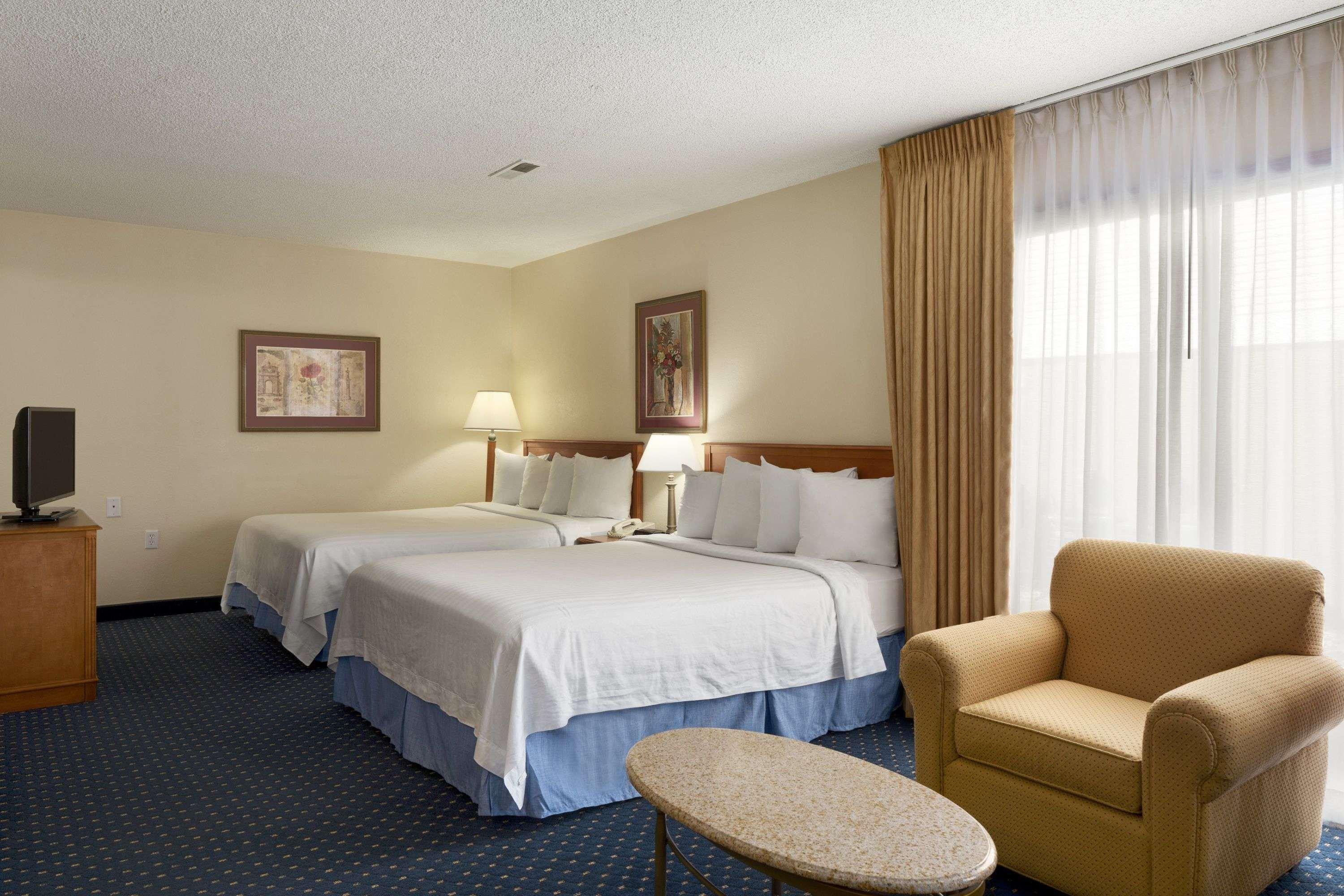 Hawthorn Suites by Wyndham Fort Wayne — photo 4