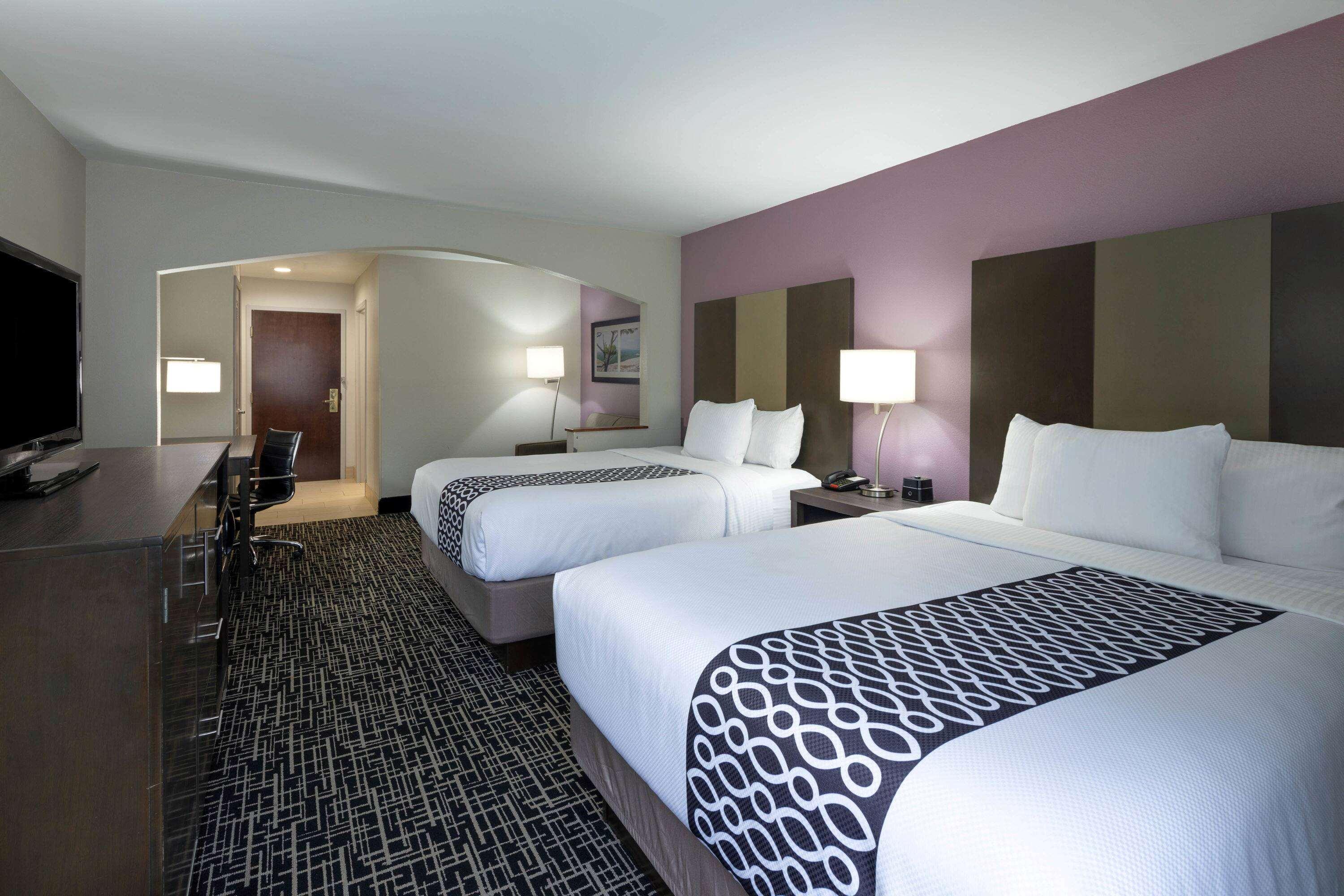La Quinta Inn & Suites Snellville - Stone Mountain — photo 3