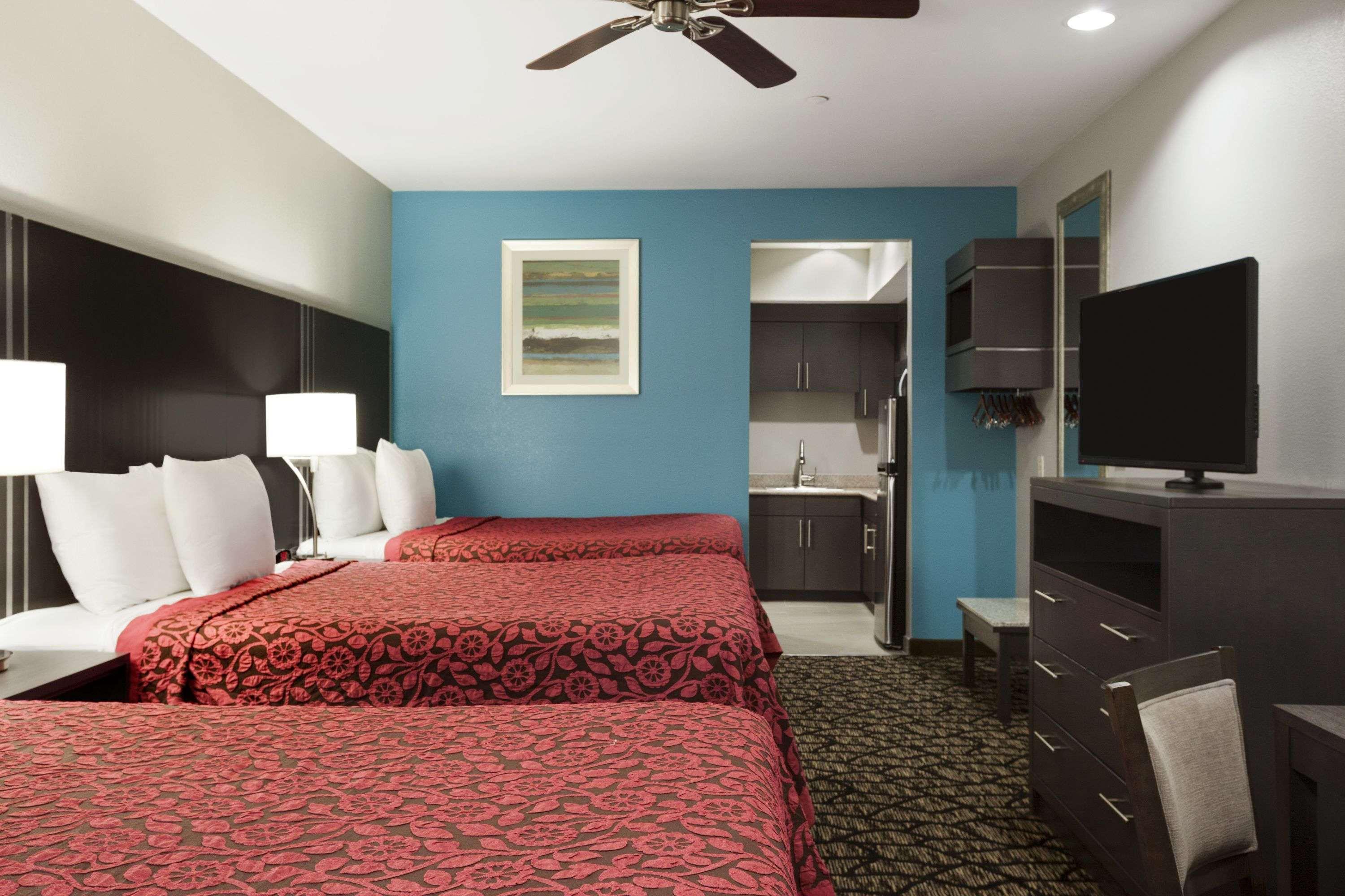 Days Inn & Suites Houston North/Spring — photo 4