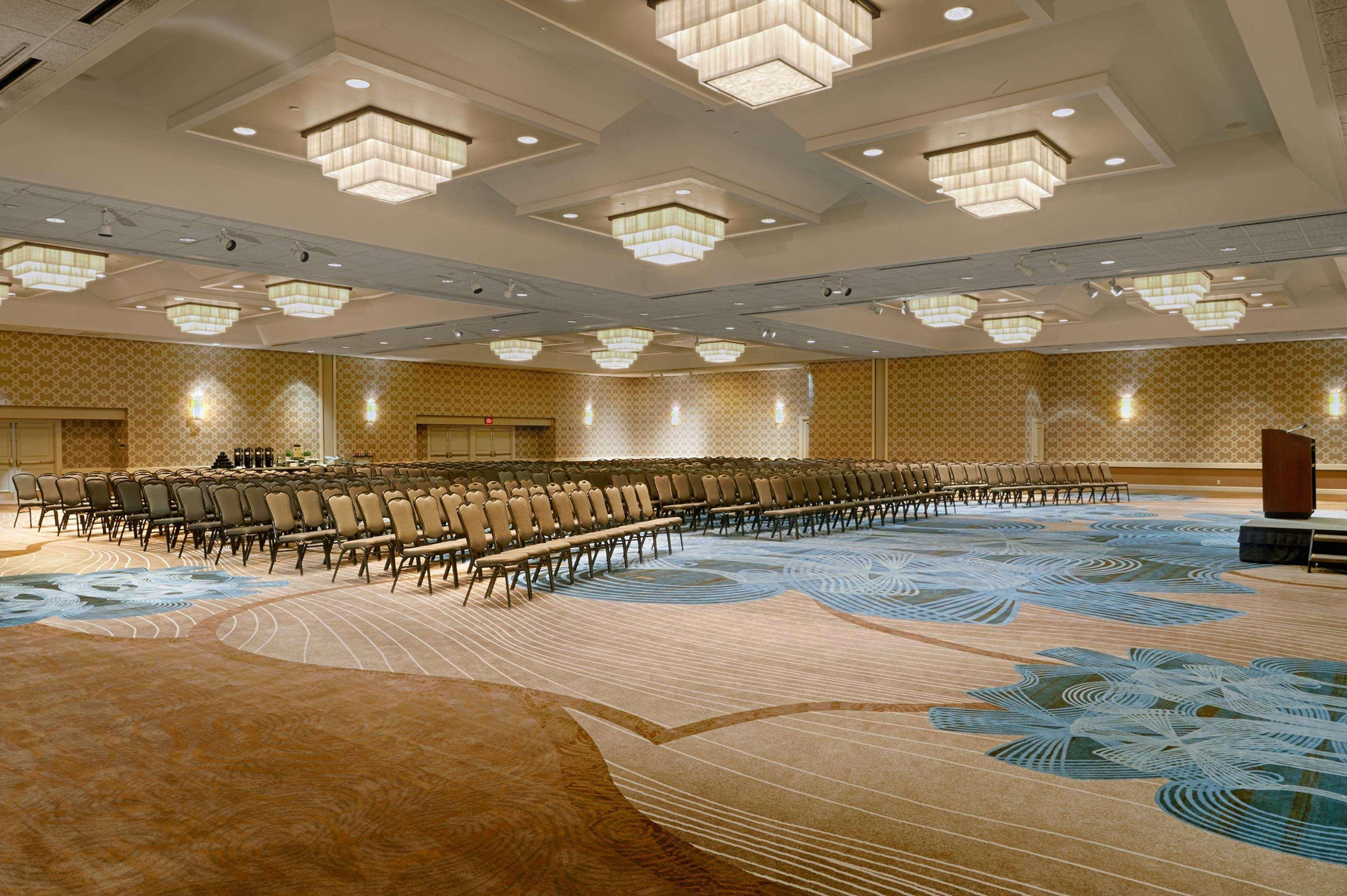 DoubleTree by Hilton Hotel Tulsa Downtown — photo 3