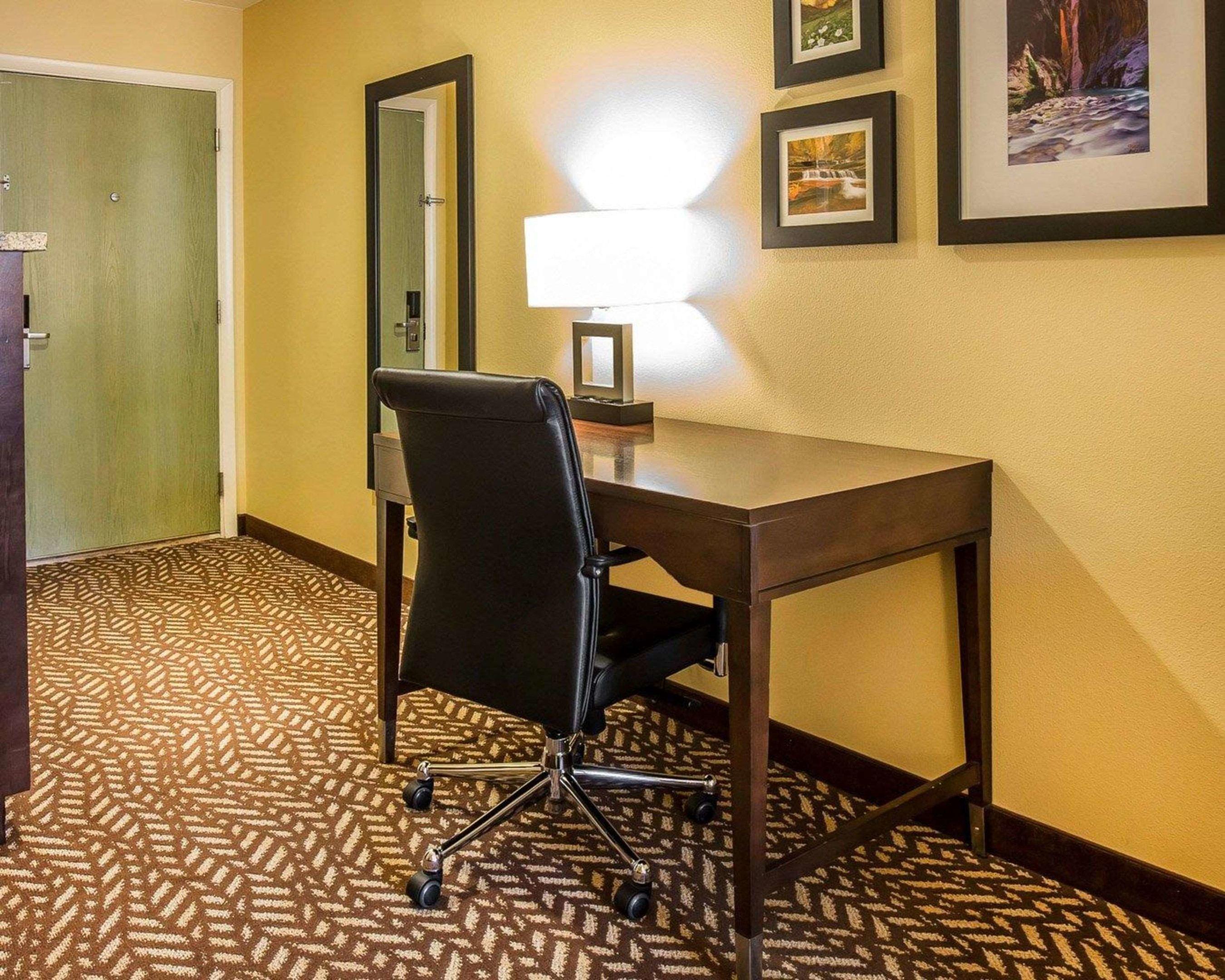 Quality Inn & Suites Montclair — photo 5