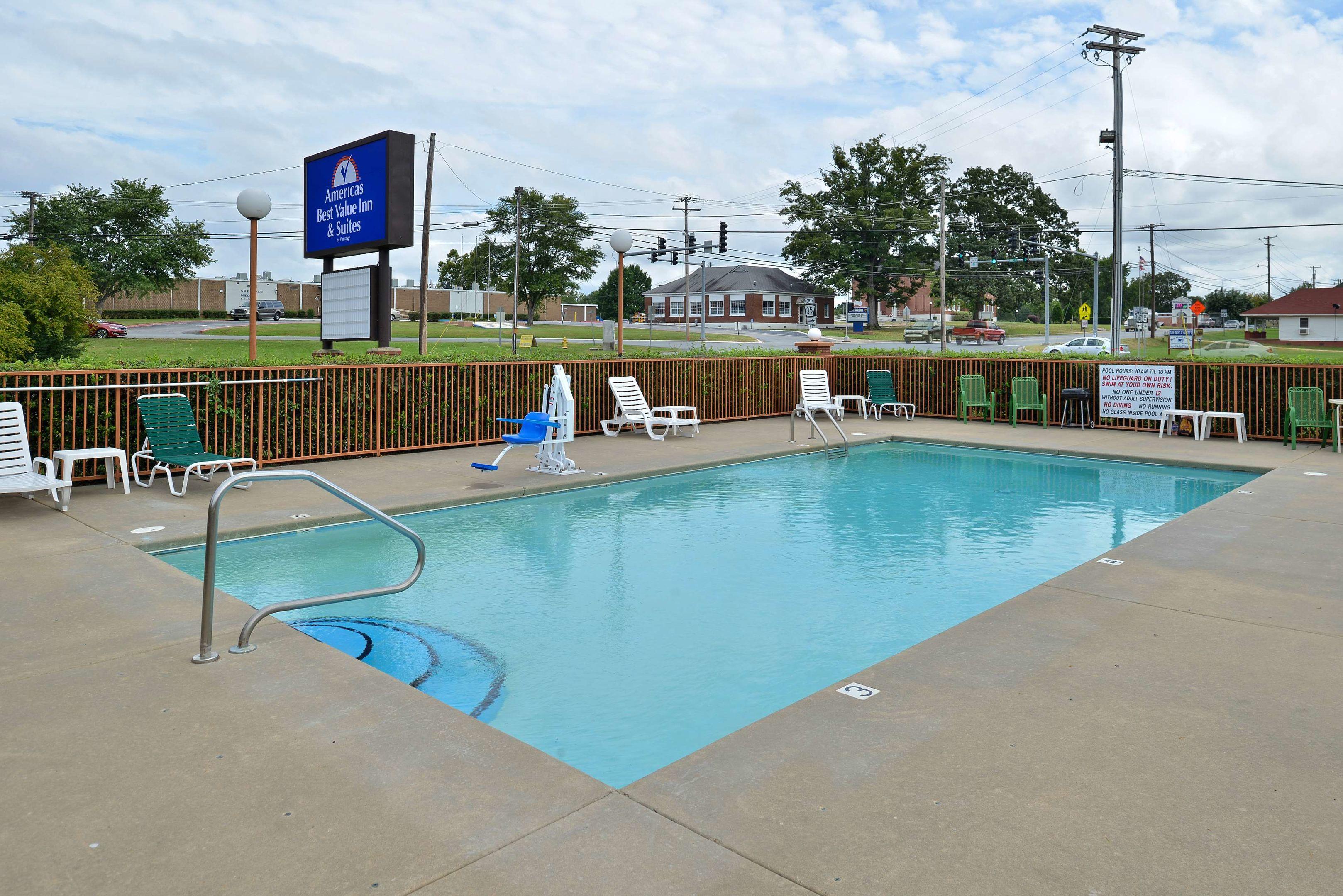 Americas Best Value Inn & Suites Sheridan — photo 3