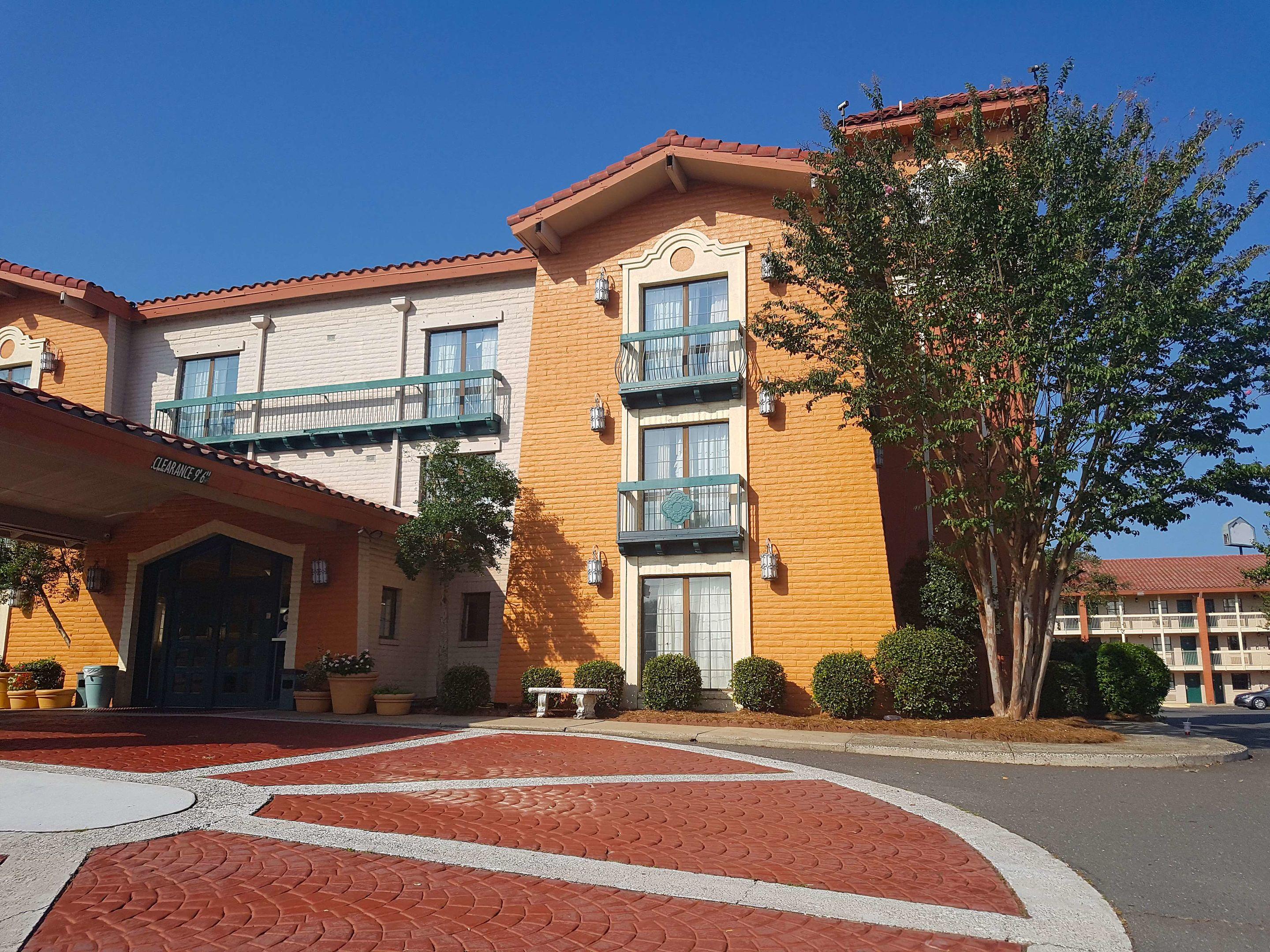 Americas Best Value Inn Charlotte — photo 3