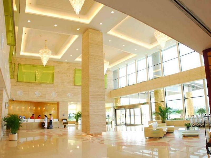 Holiday Inn Express South — photo 4