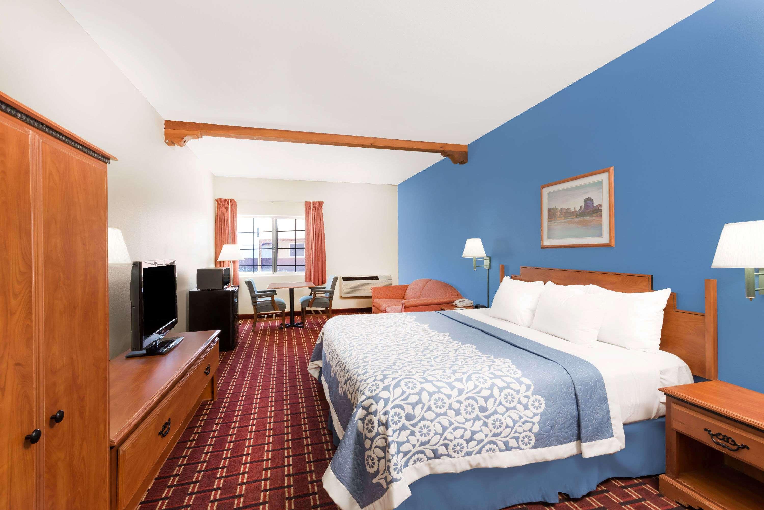 Days Inn & Suites Lordsburg — photo 4