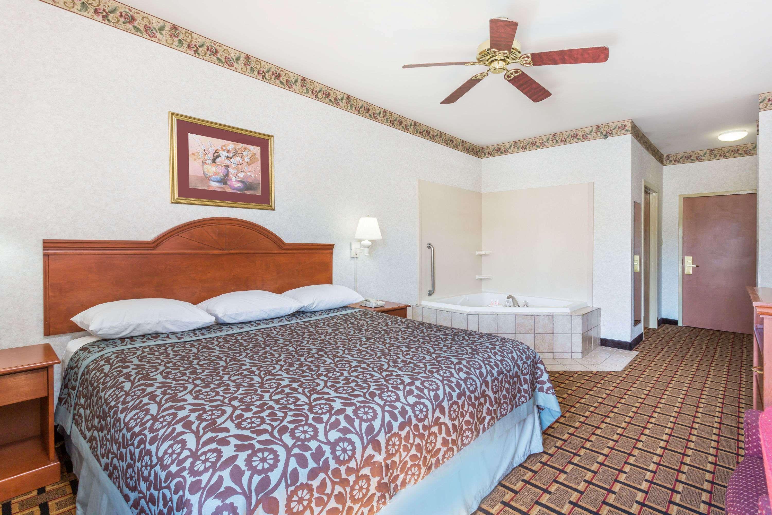 Days Inn Glen Allen — photo 5
