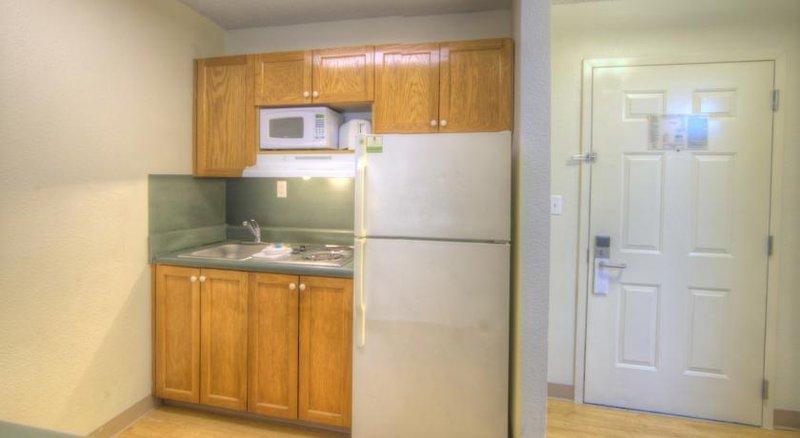 InTown Suites Orlando/Florida Turnpike — photo 4