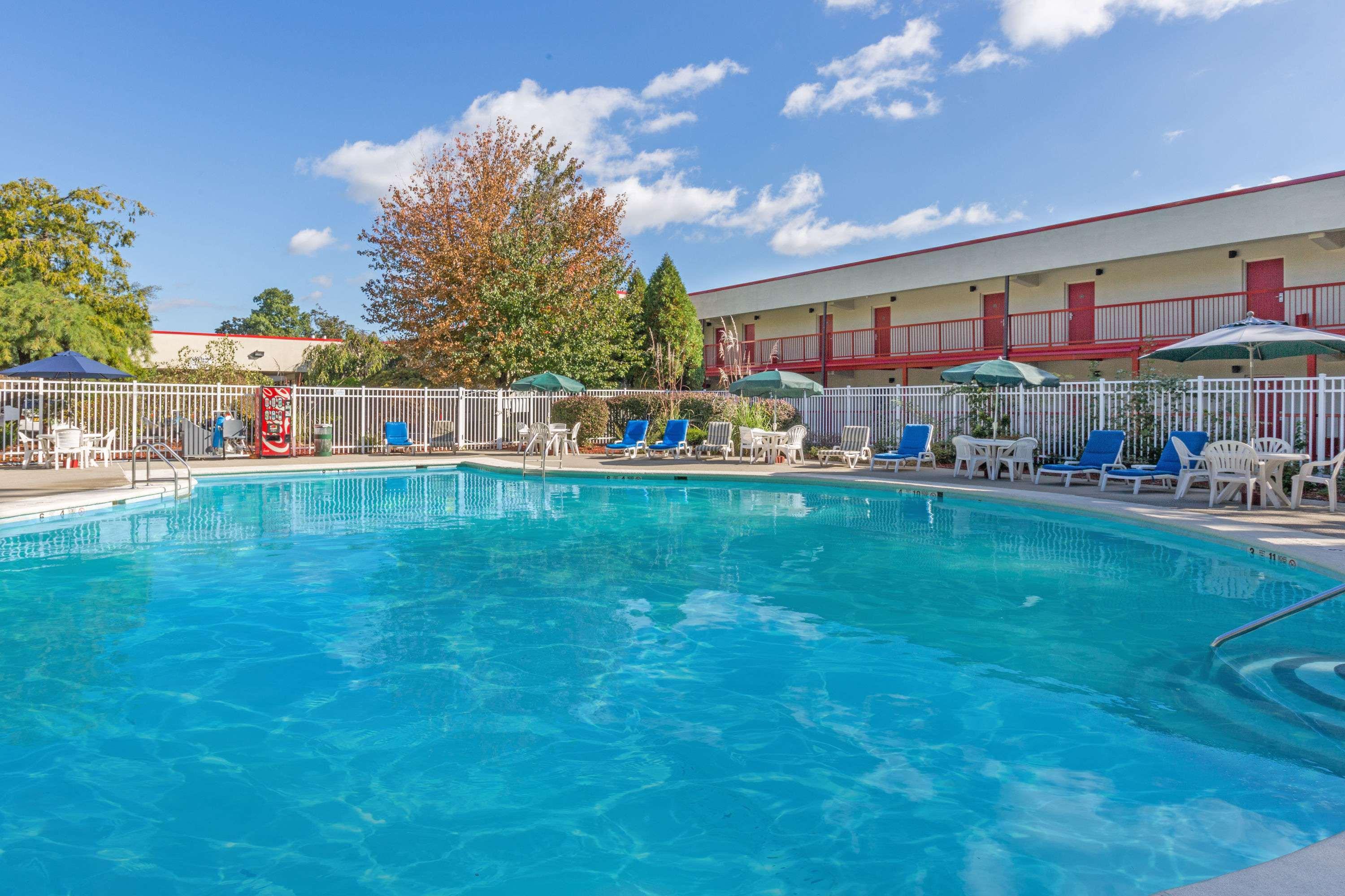 Ramada by Wyndham Yonkers — photo 3