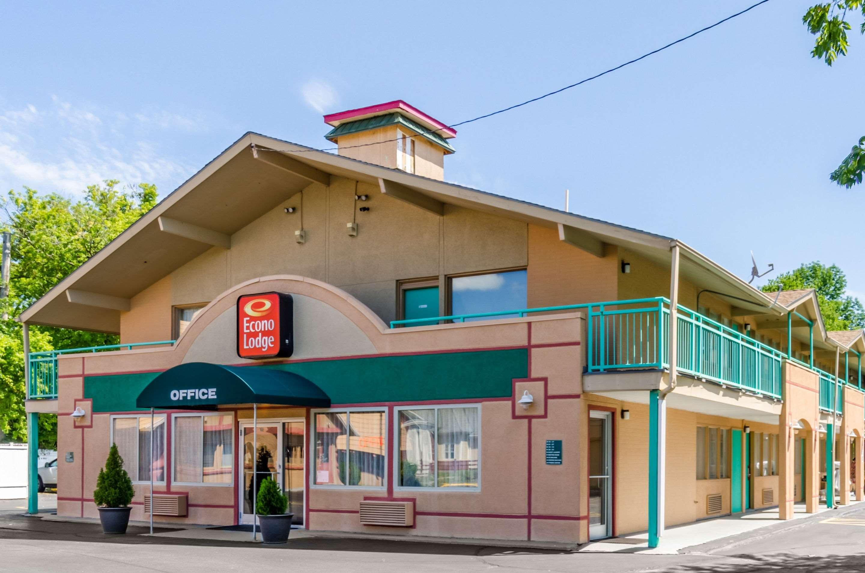 Econo Lodge Pittsfield — photo 5