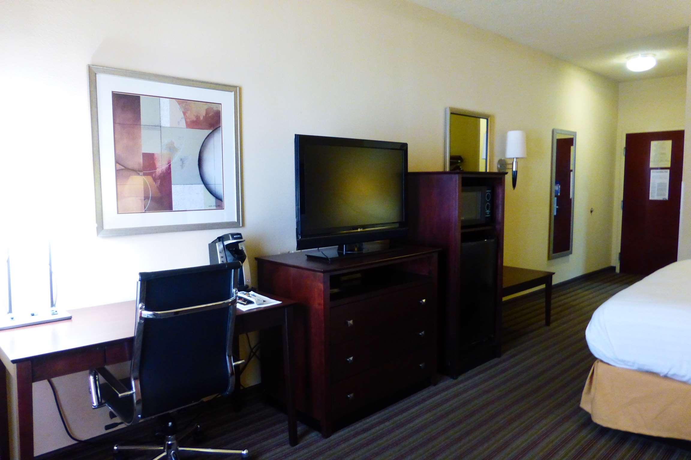 Baymont by Wyndham Calhoun — photo 4