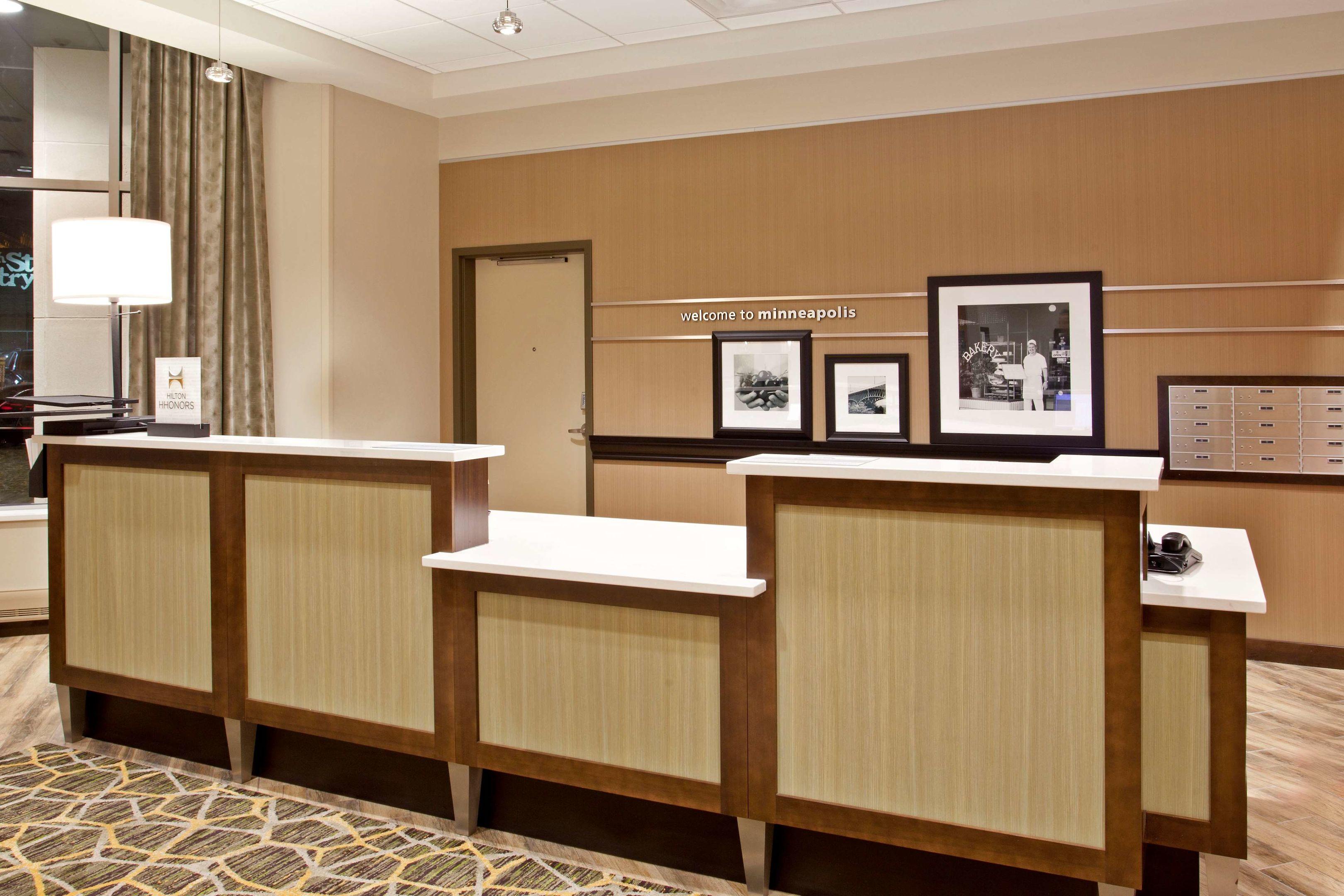 Hampton Inn & Suites - Minneapolis — photo 4