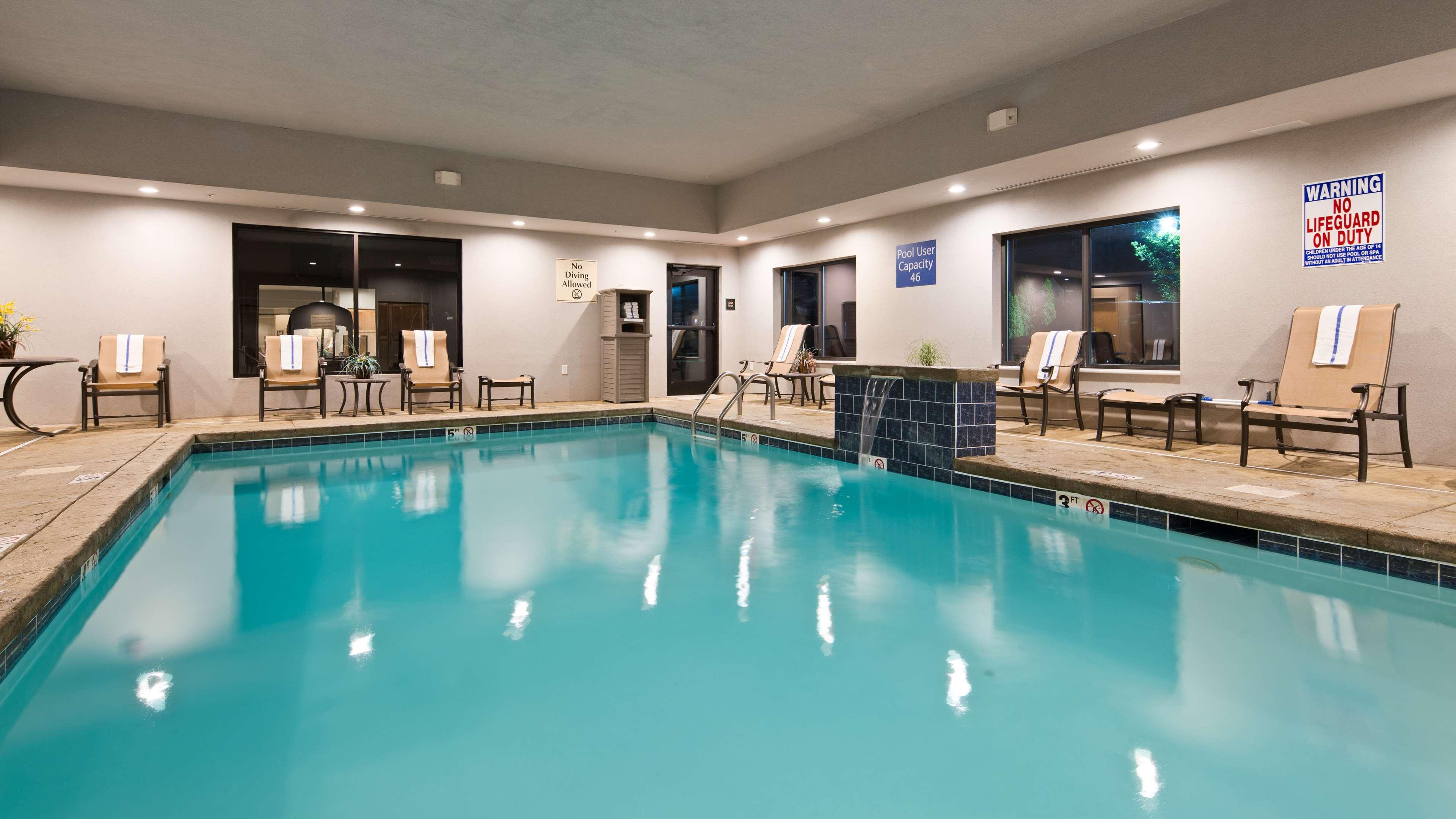 Best Western Plus Atrea Airport Inn & Suites — photo 3