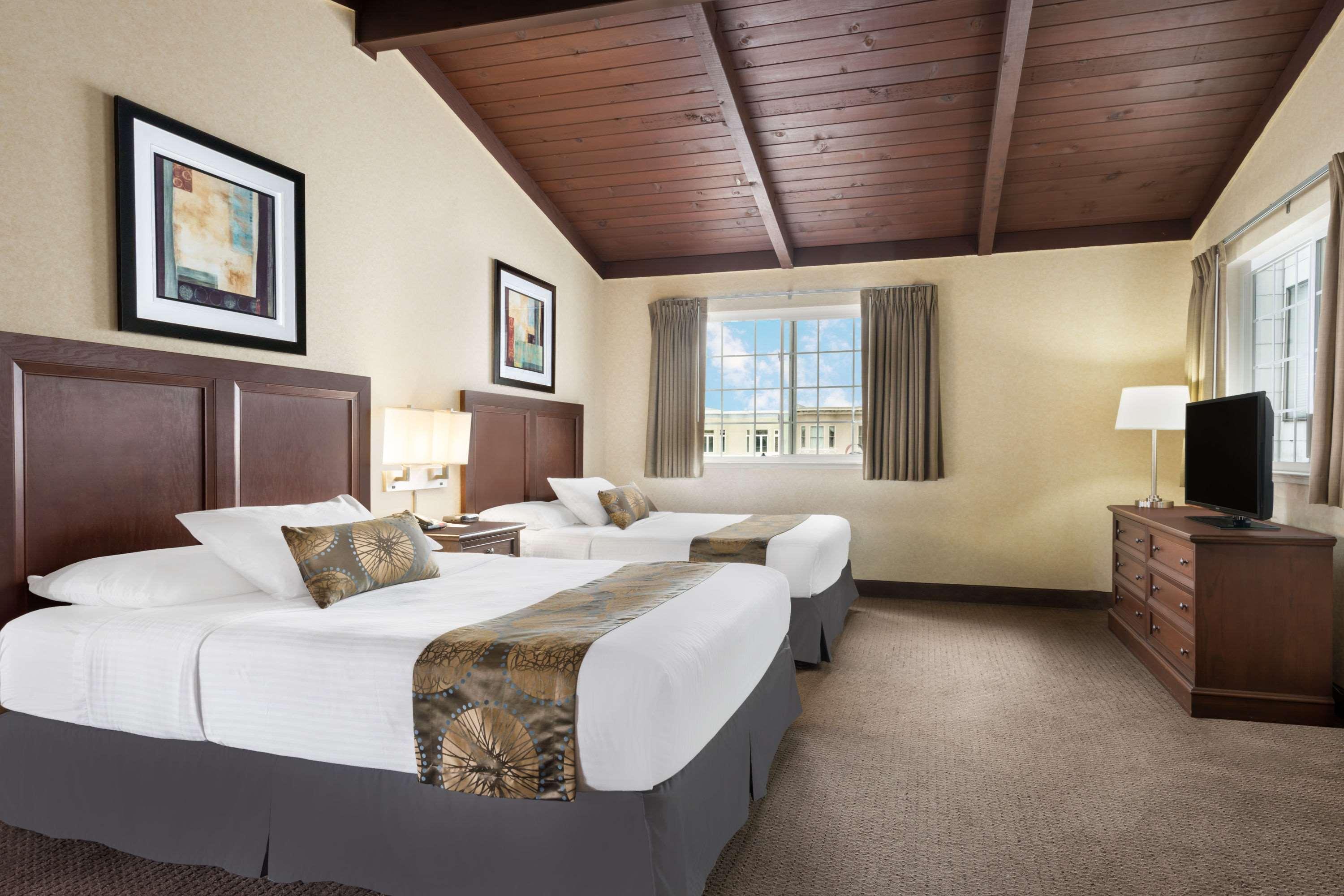 Travelodge by Wyndham San Francisco Bay — photo 3